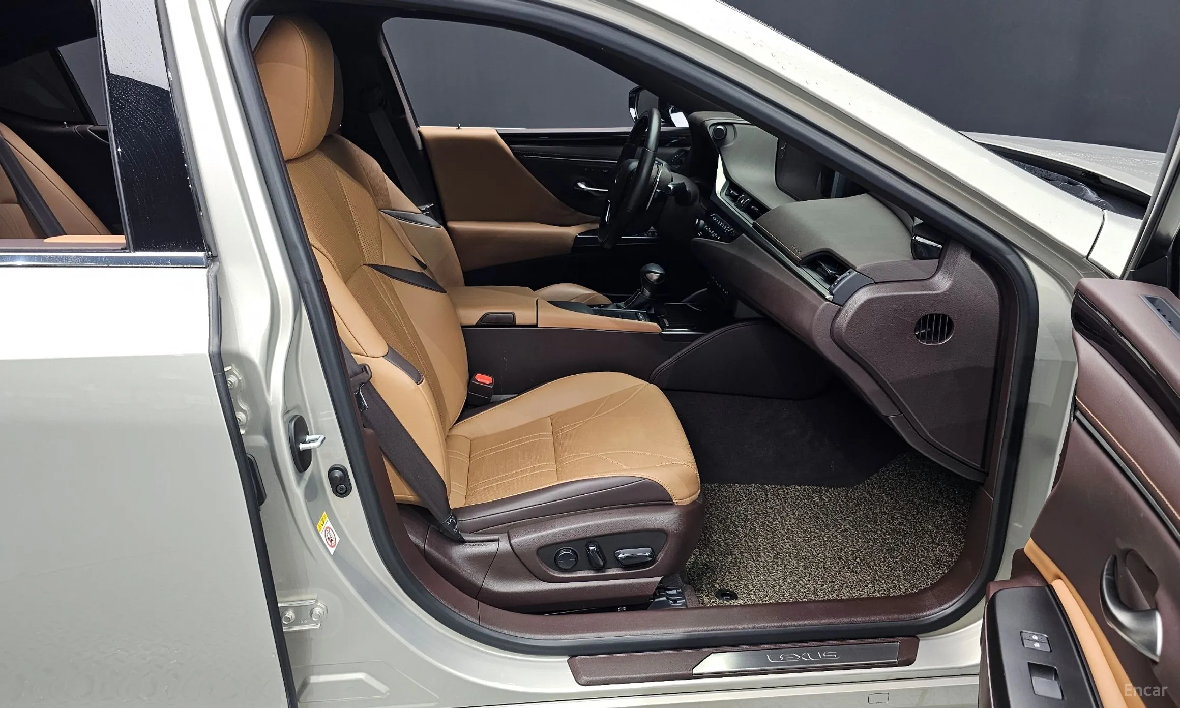 Lexus ES300h 7th Generation превью 11