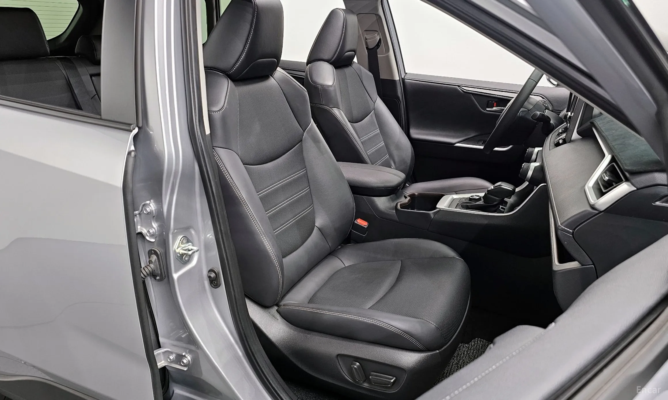 Toyota RAV4 5th Generation превью 10