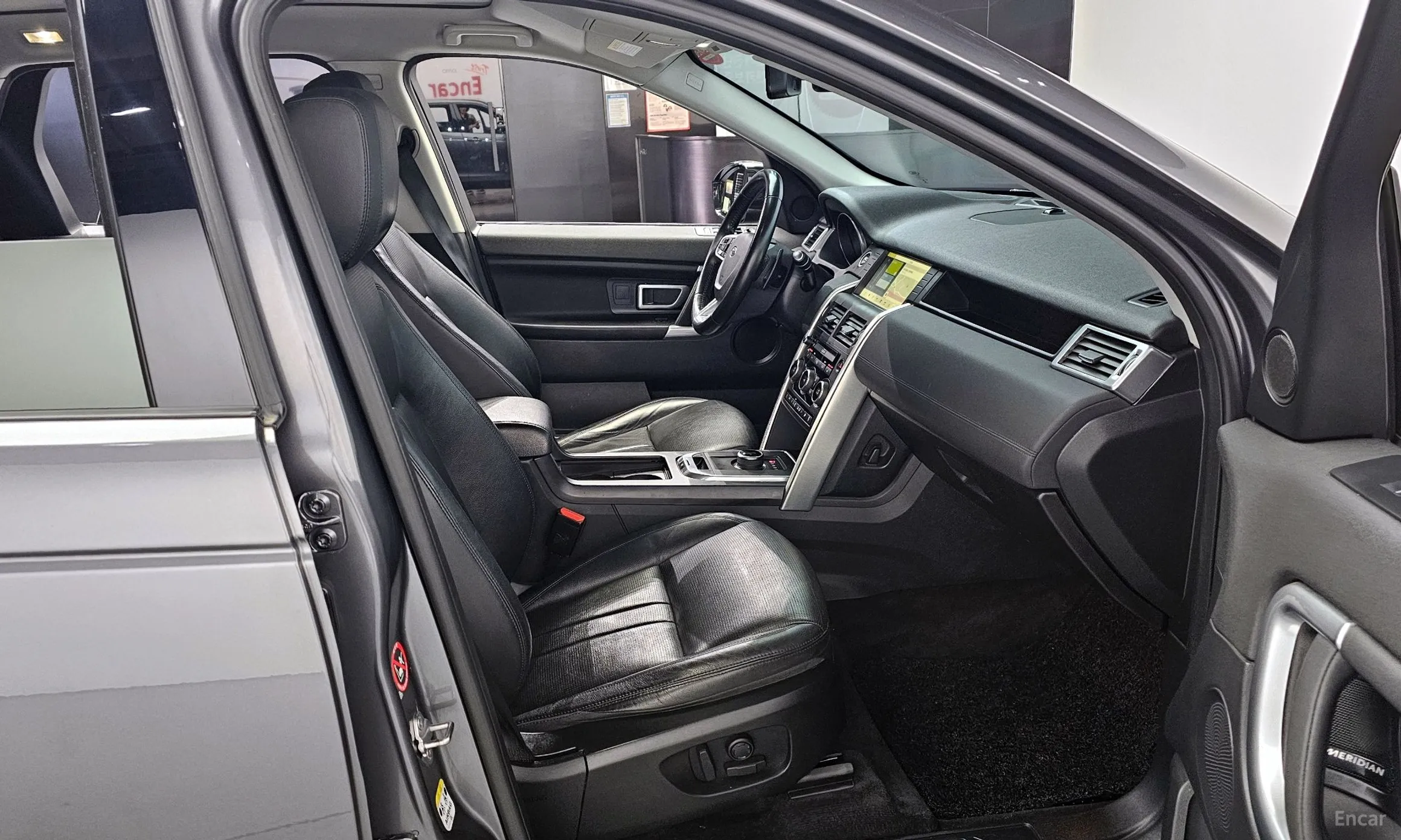 Land Rover Discovery Sports превью 10