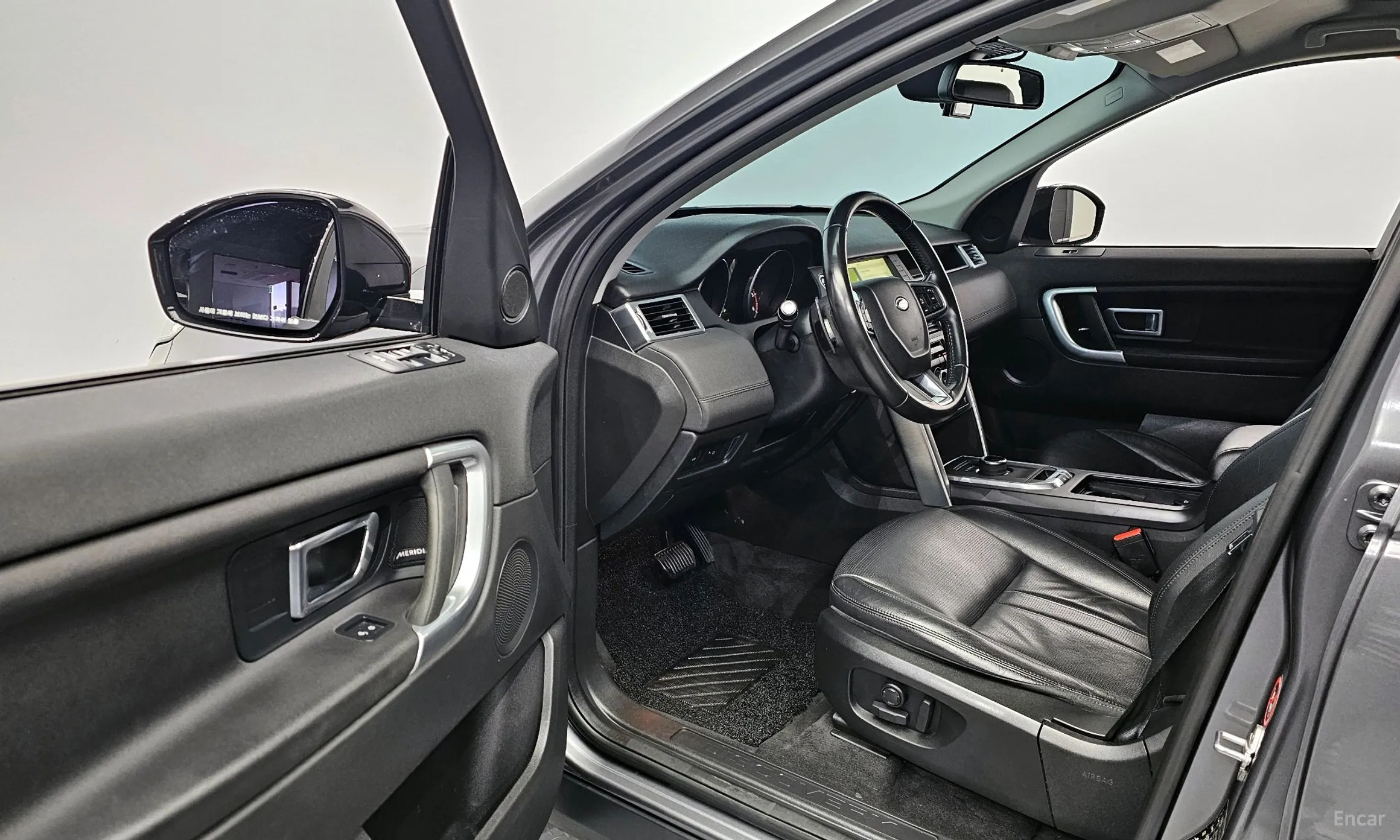 Land Rover Discovery Sports превью 11