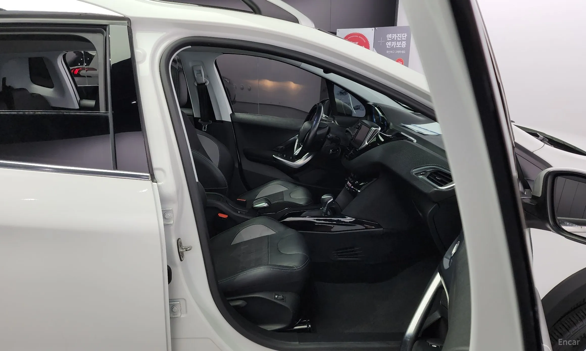 Peugeot 2008. превью 10