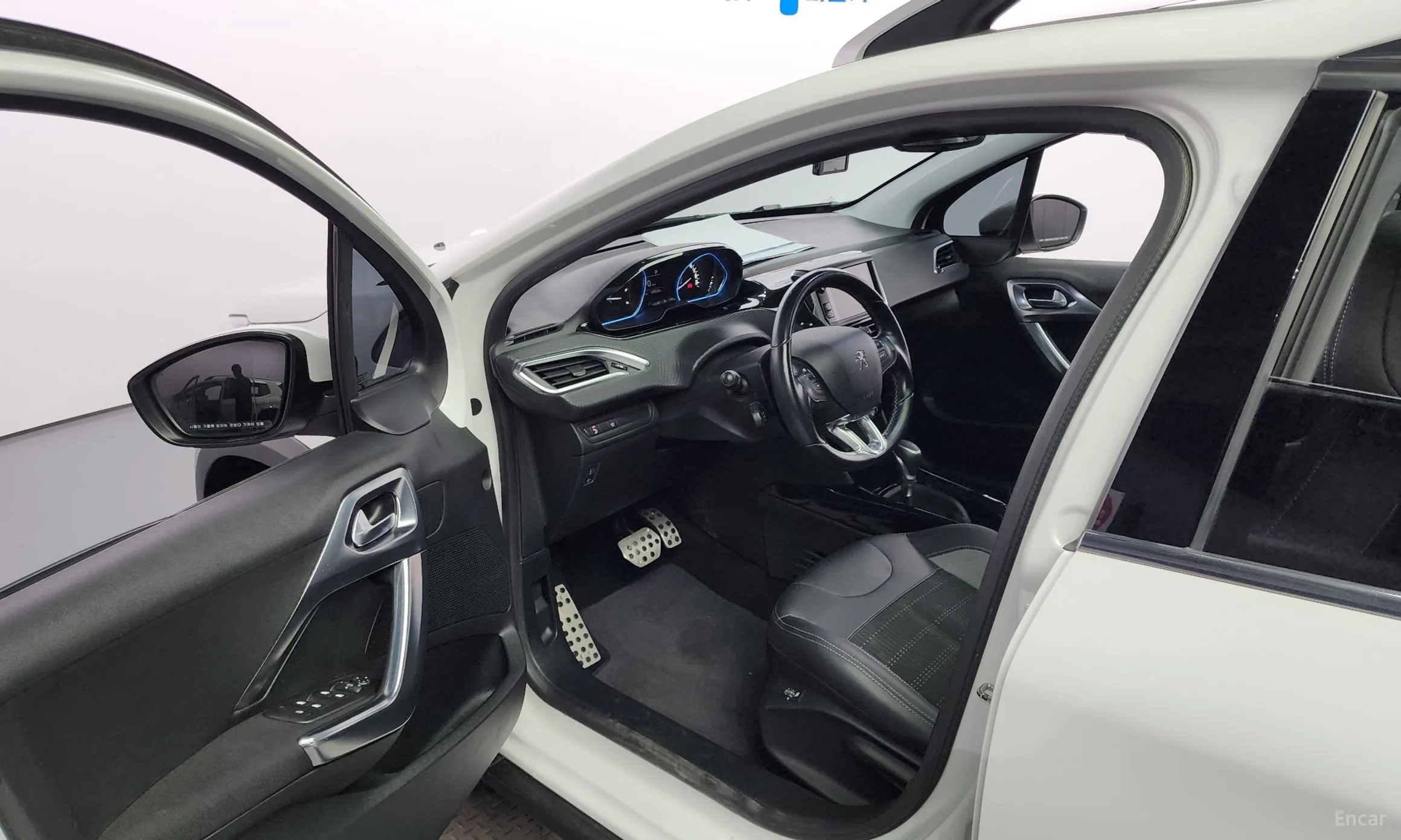 Peugeot 2008. превью 11