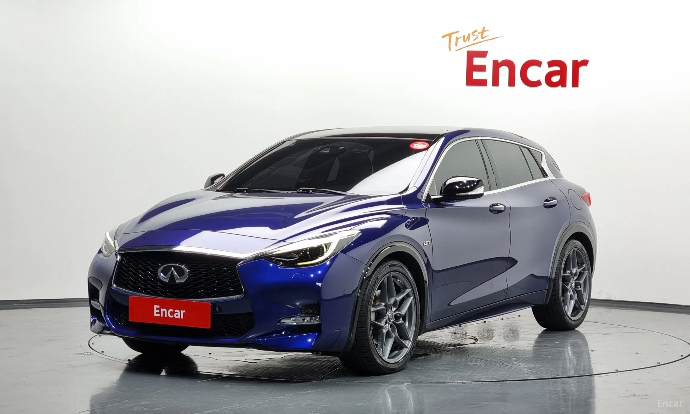 Infiniti Q30