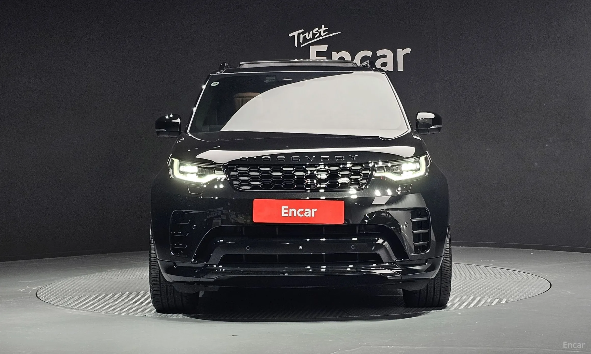 Land Rover Discovery 5 превью 3