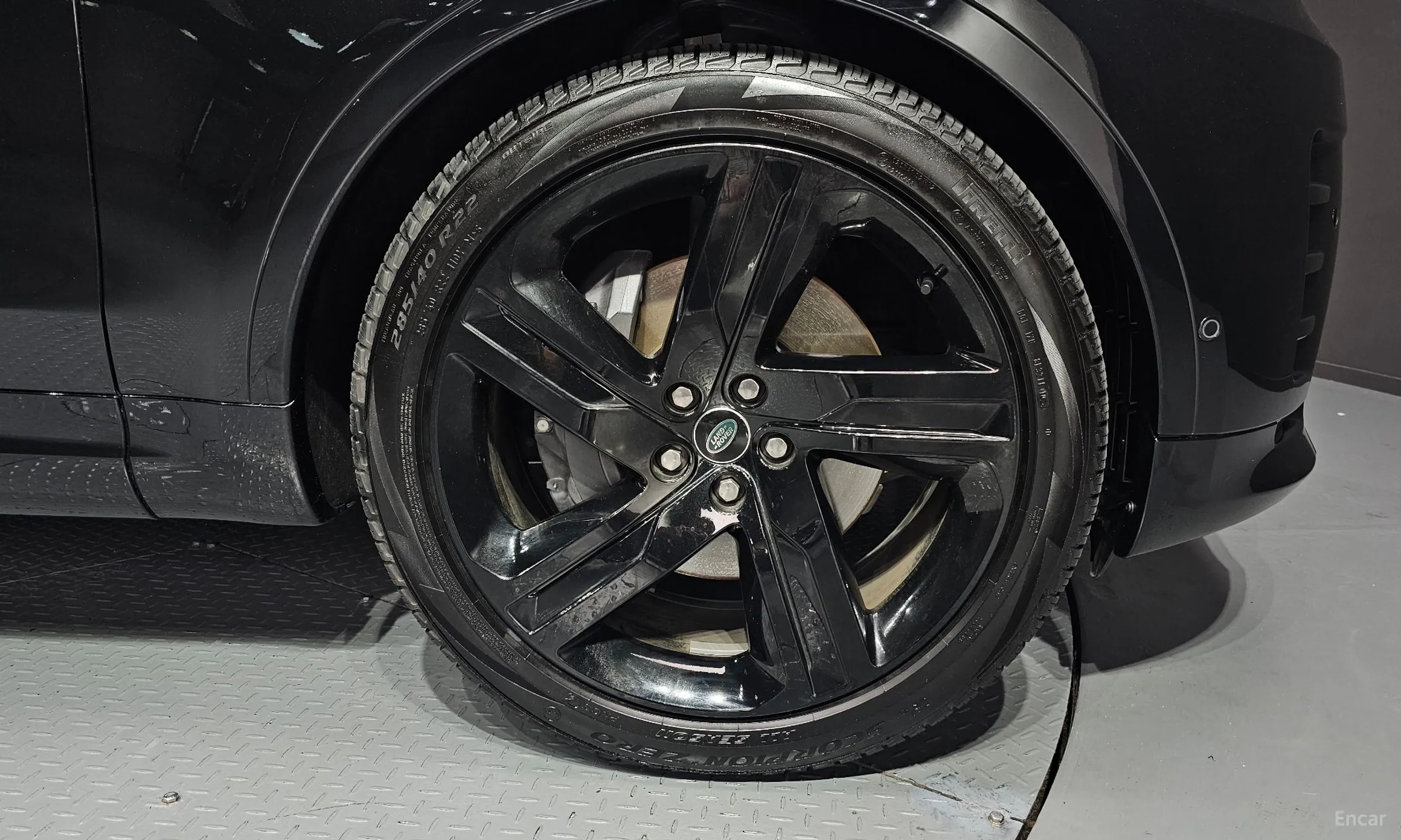 Land Rover Discovery 5 превью 5