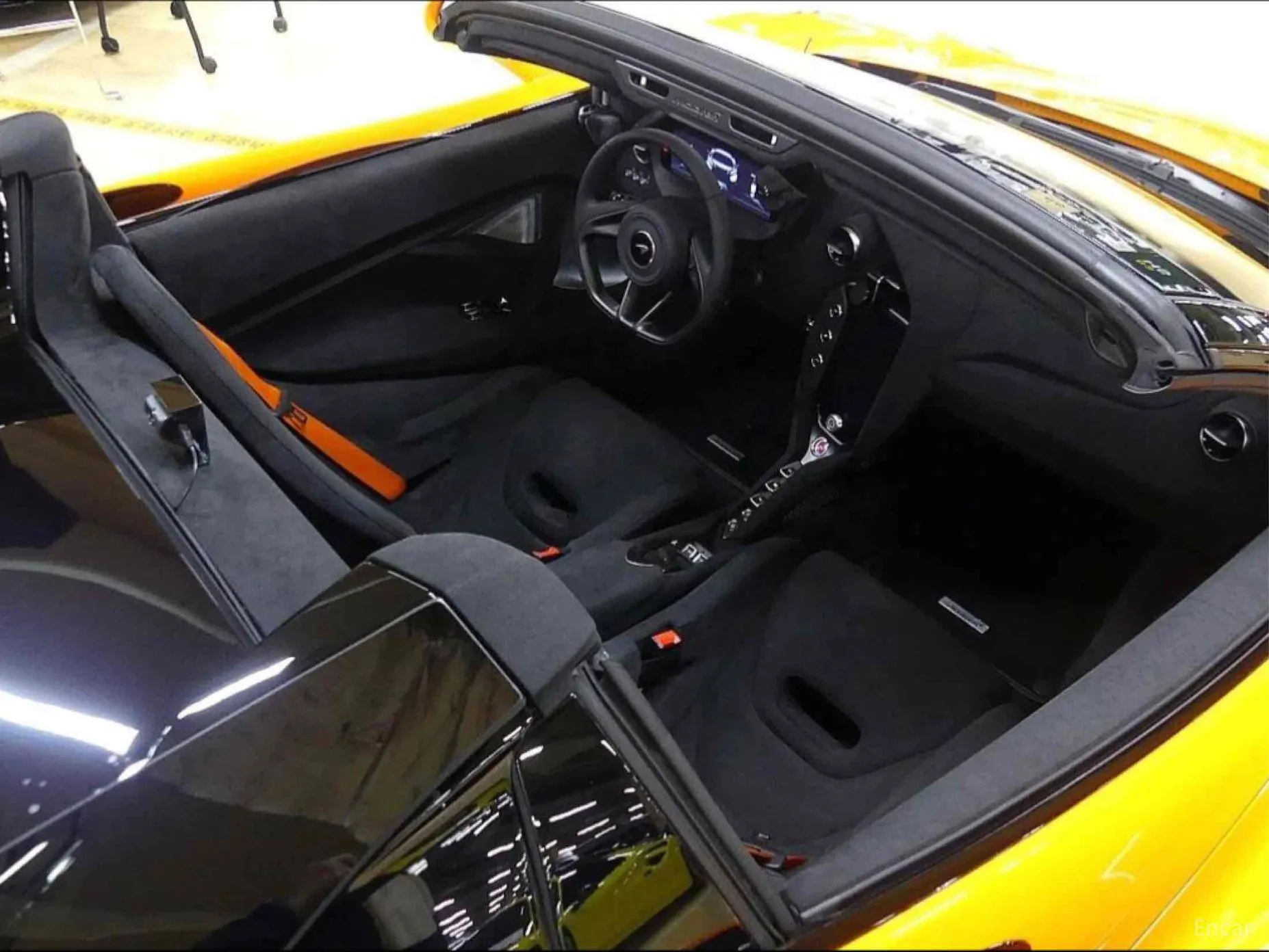 McLaren 750S превью 14