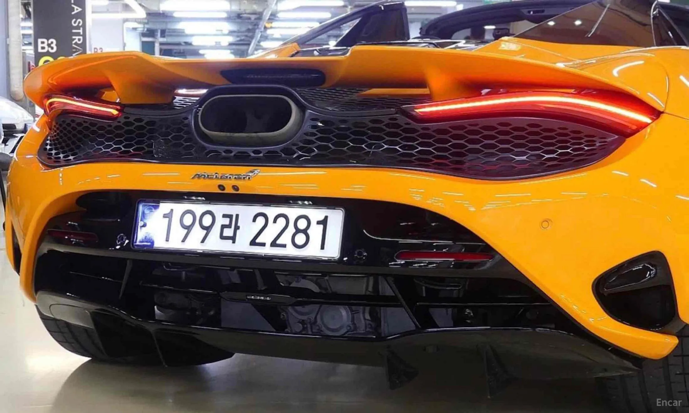 McLaren 750S превью 20