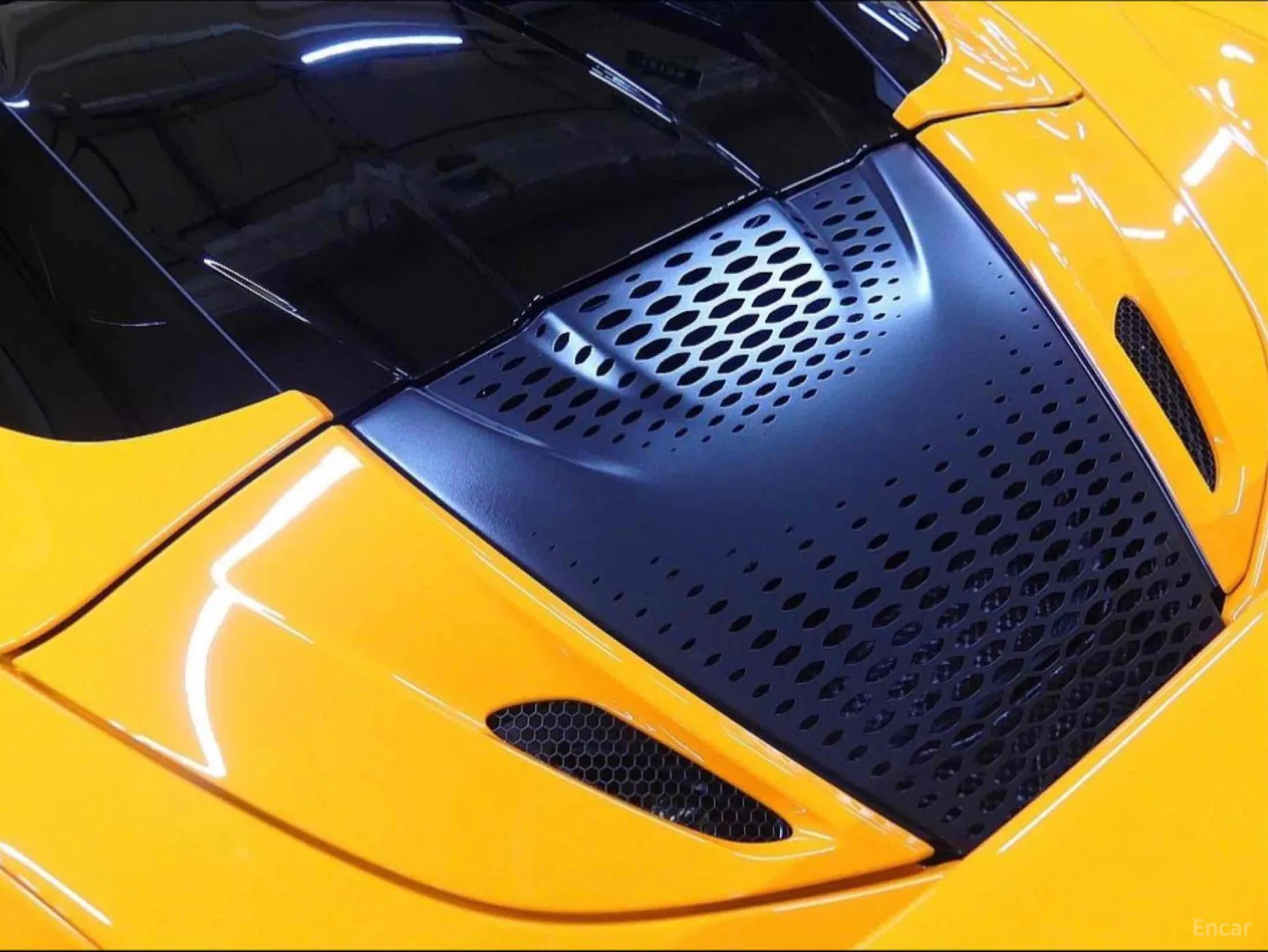 McLaren 750S превью 4