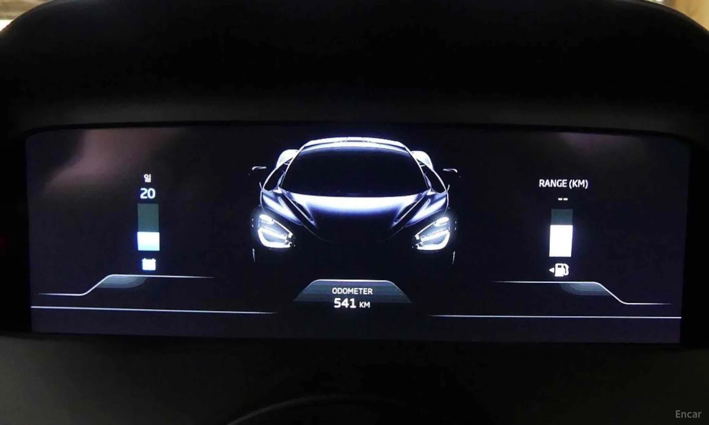 McLaren 750S превью 6