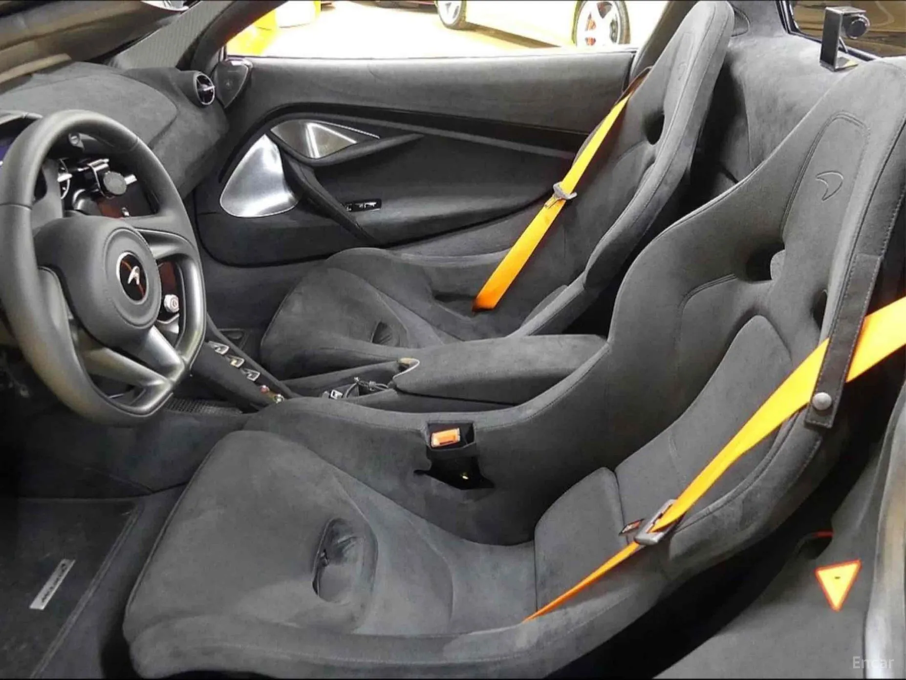 McLaren 750S превью 8