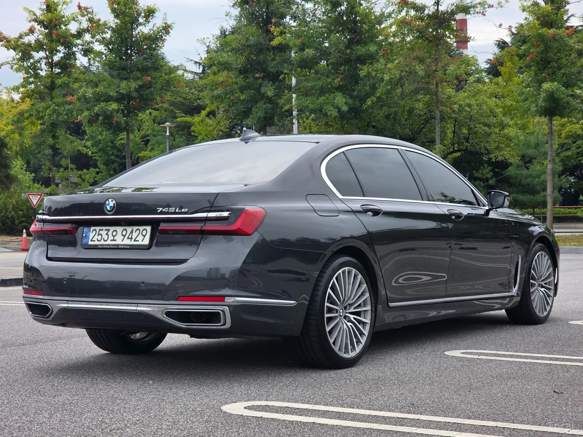BMW 7 Series (G11)