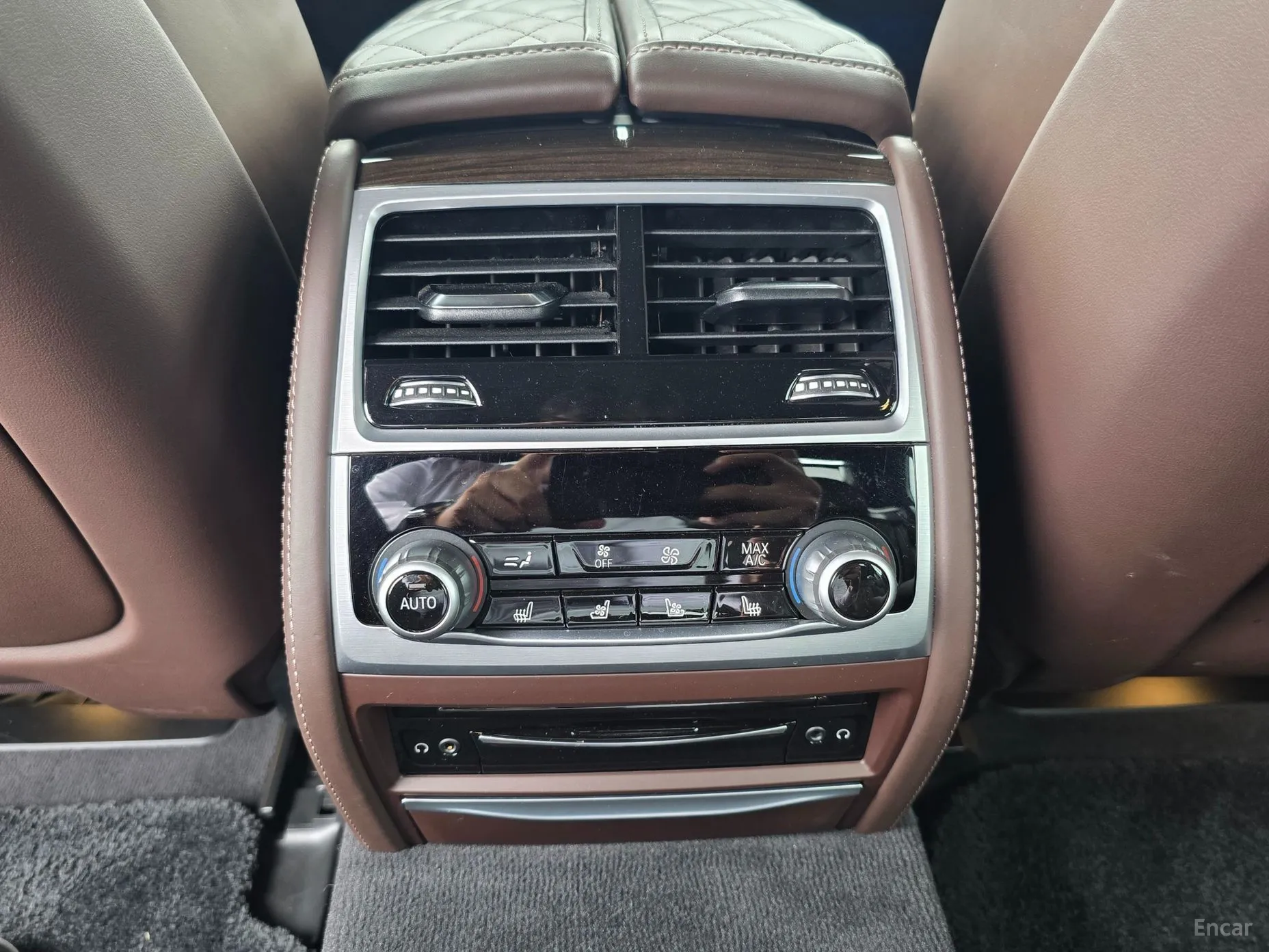 BMW 7 Series (G11) превью 18