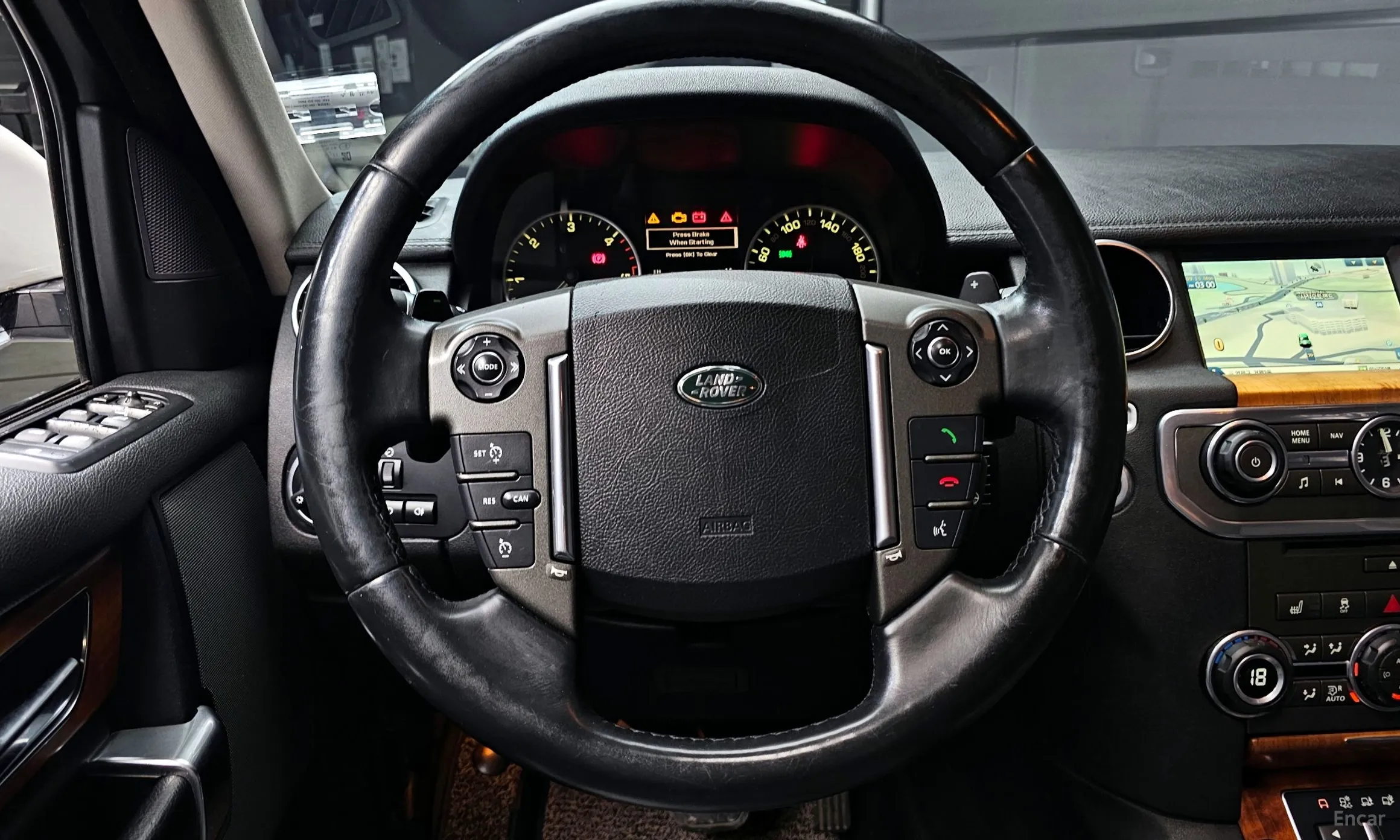 Land Rover Discovery 4 превью 13