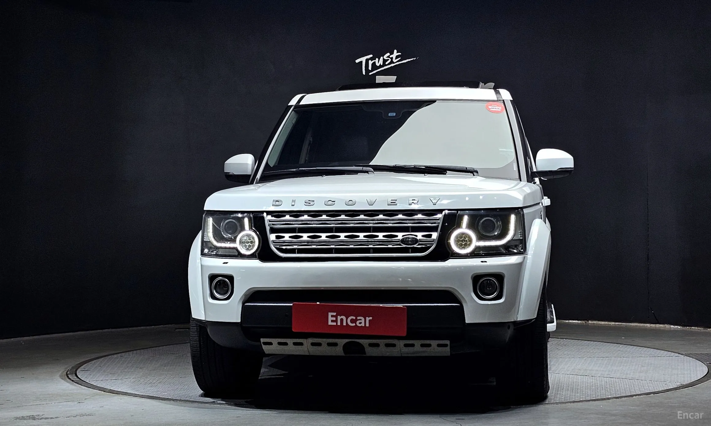 Land Rover Discovery 4 превью 3