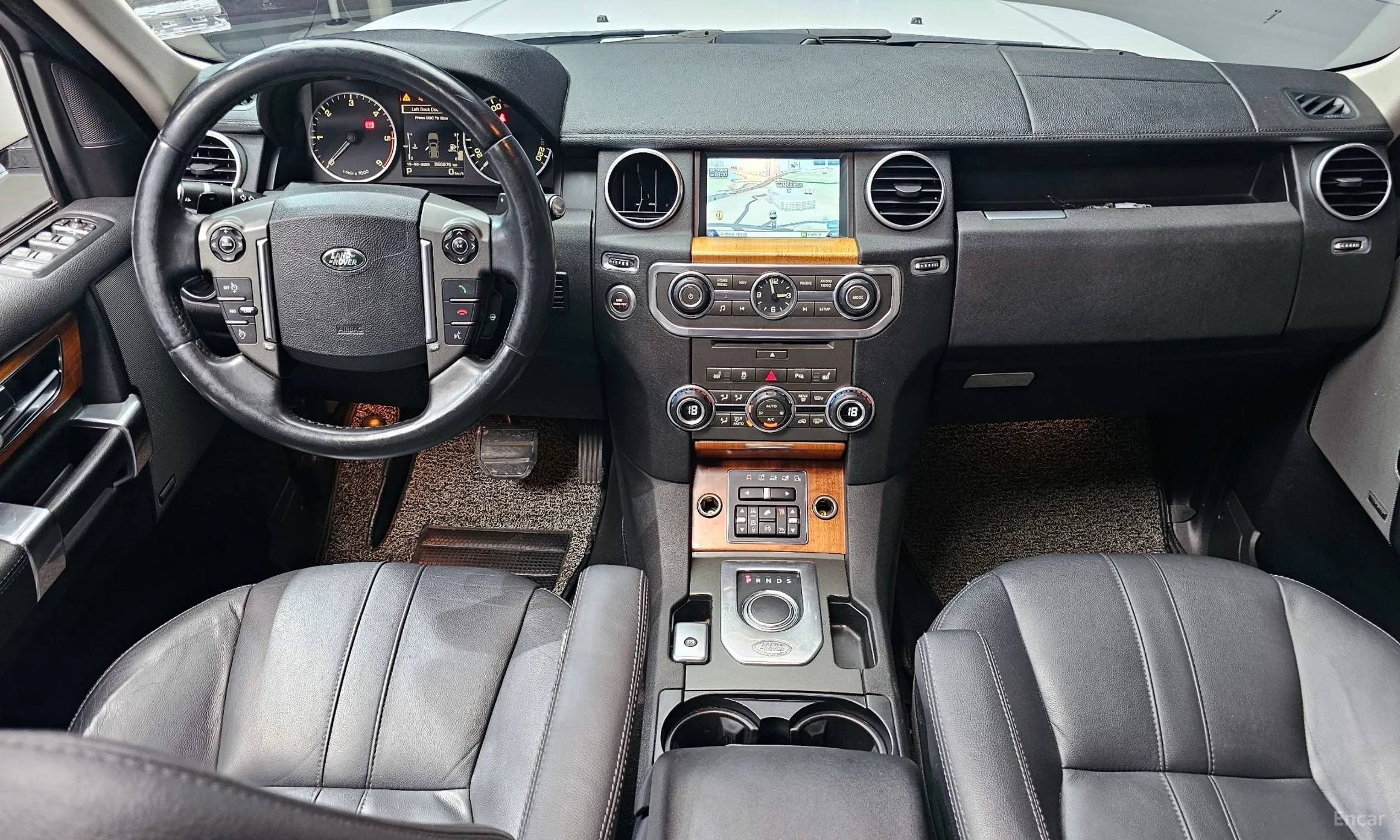 Land Rover Discovery 4 превью 7