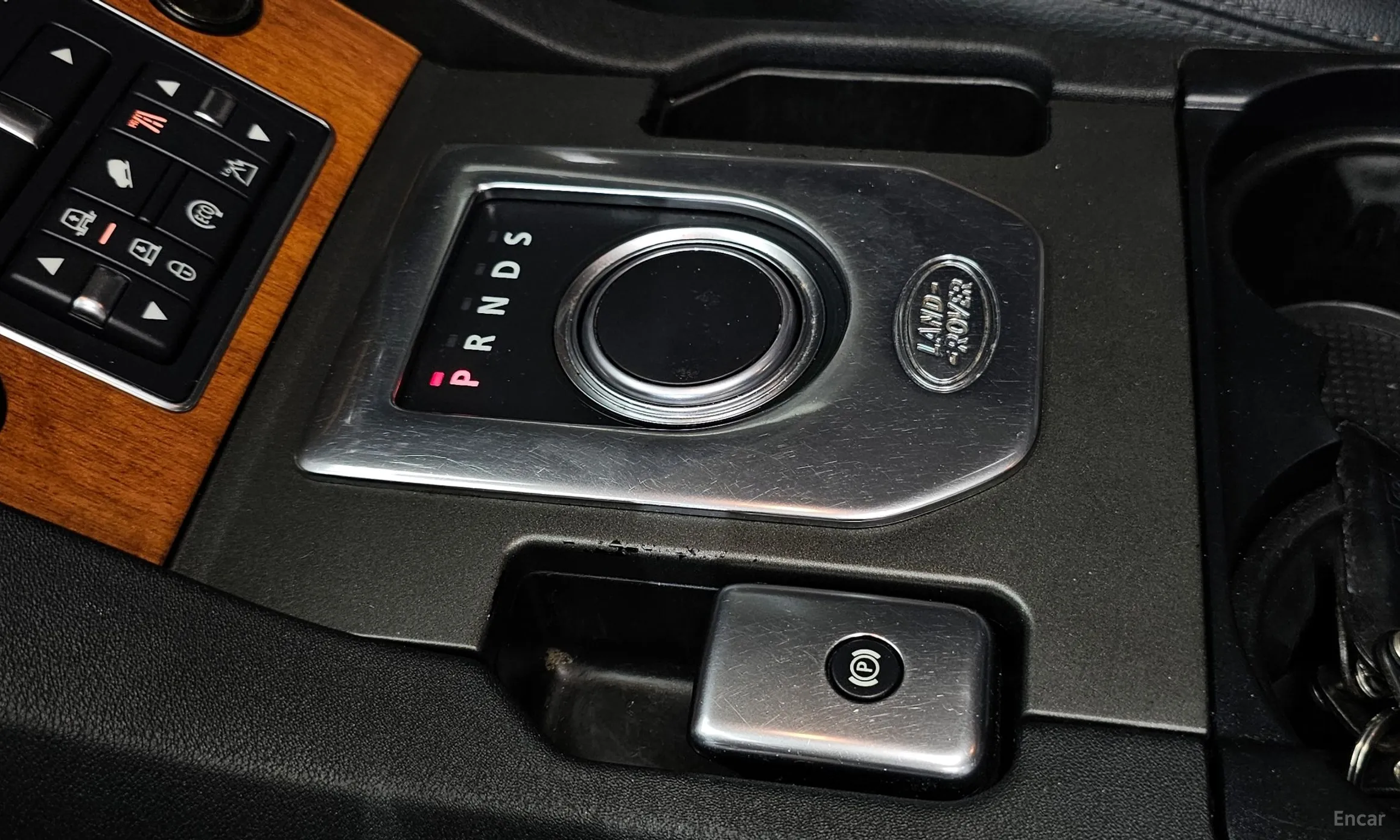 Land Rover Discovery 4 превью 9