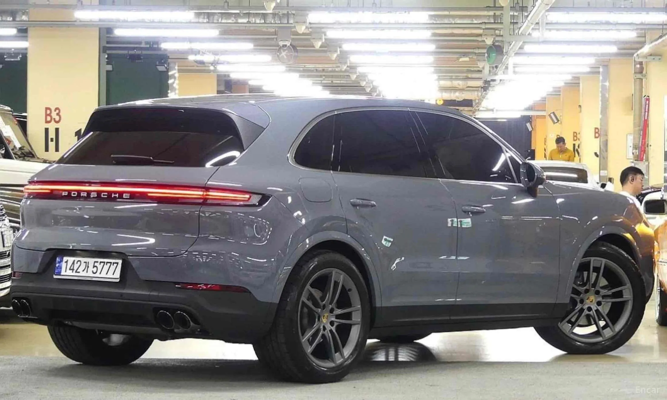 Porsche Cayenne (PO536) превью 3
