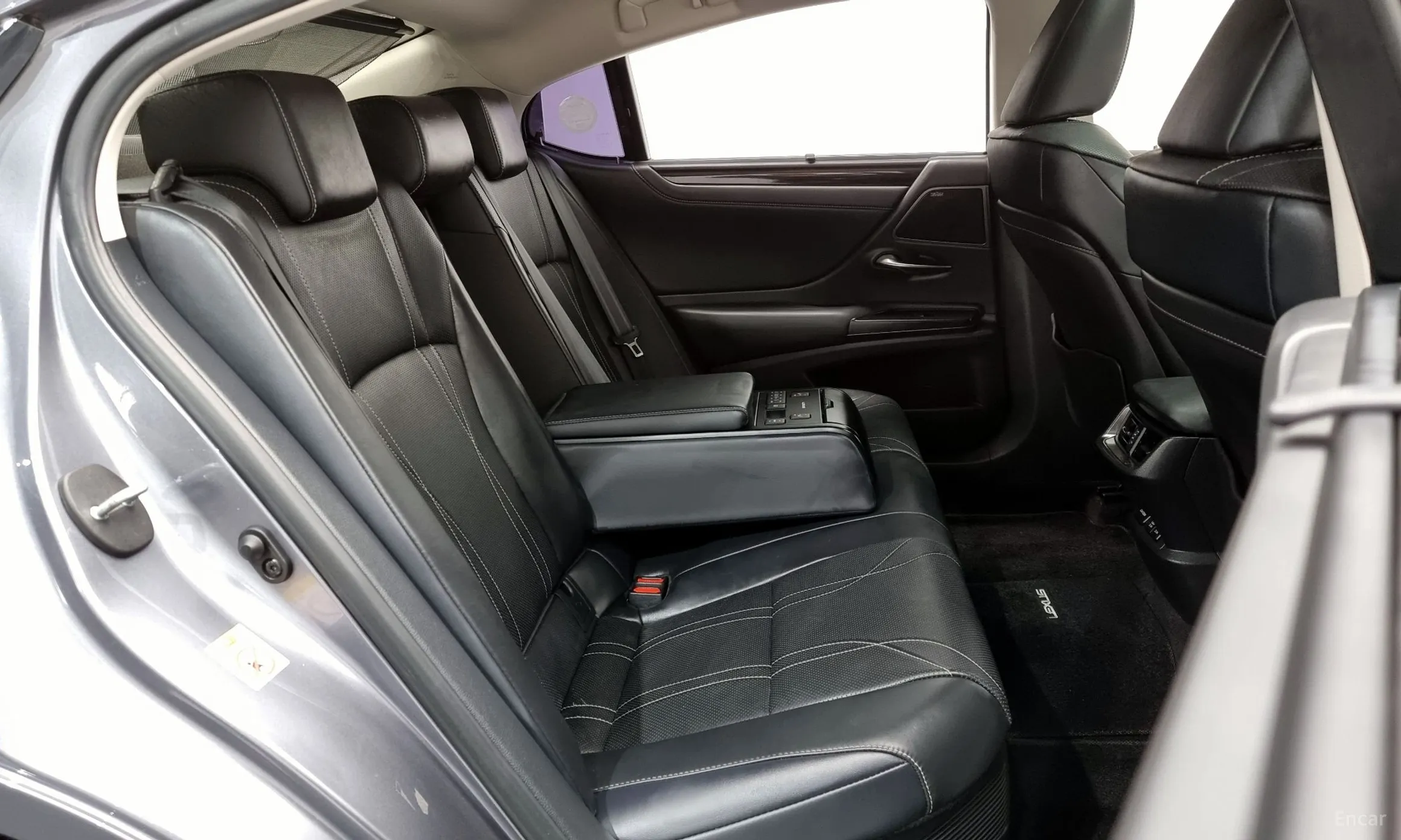 Lexus ES300h 7th Generation превью 12