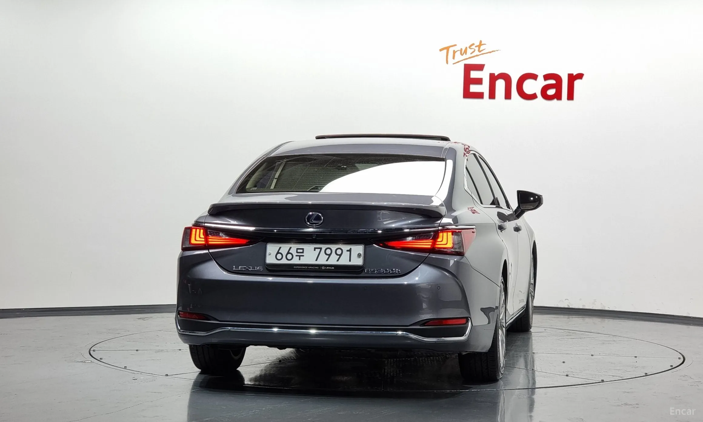 Lexus ES300h 7th Generation превью 4