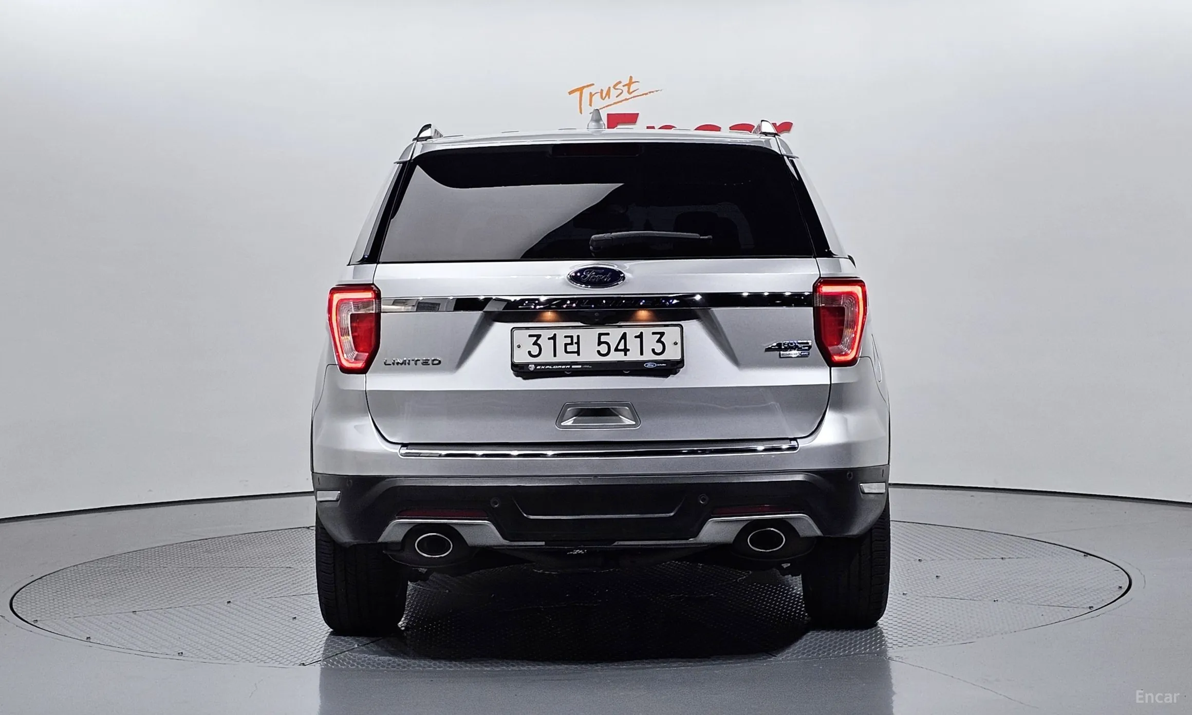 Ford Explorer превью 4