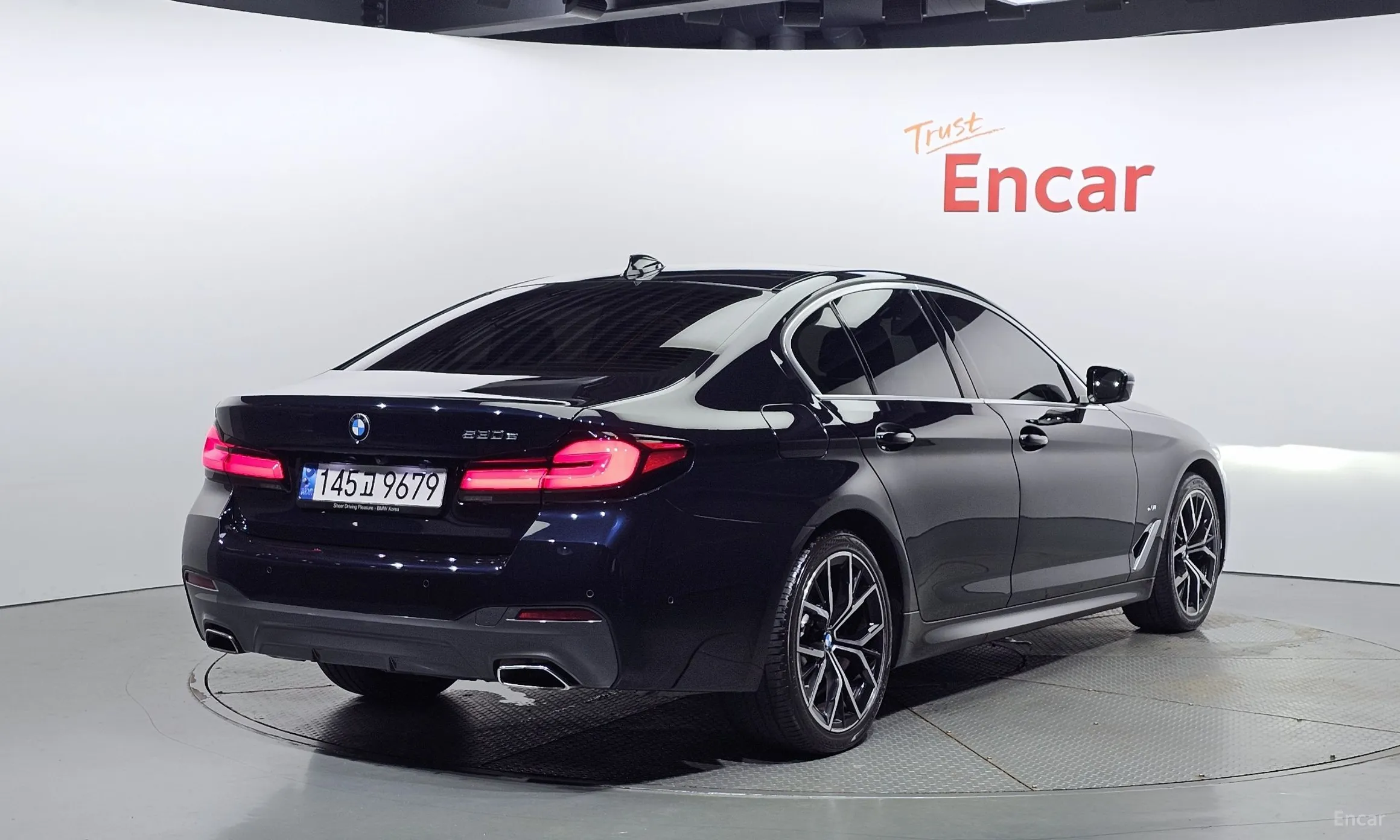 BMW 5 Series (G30)