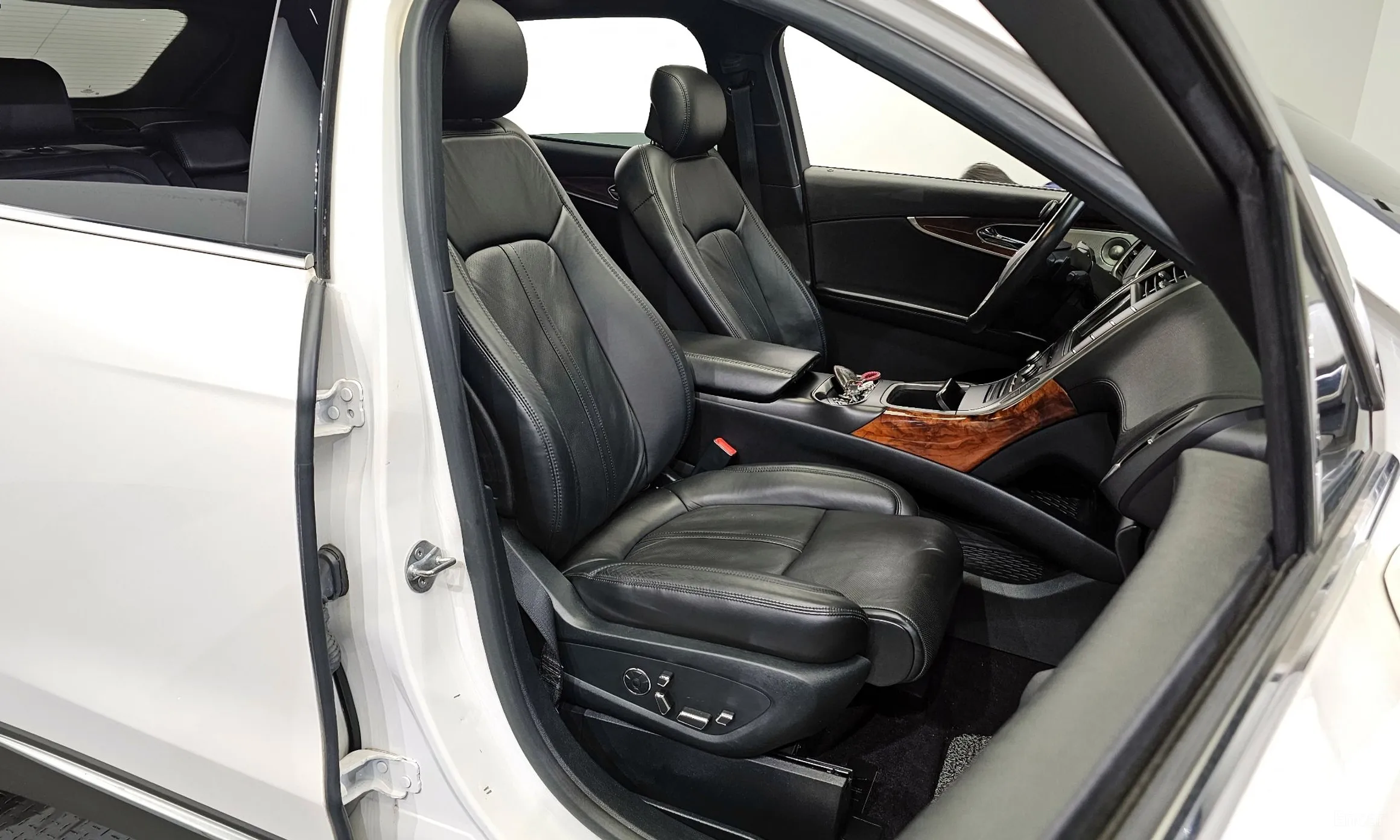 Lincoln MKX 2nd Generation превью 12