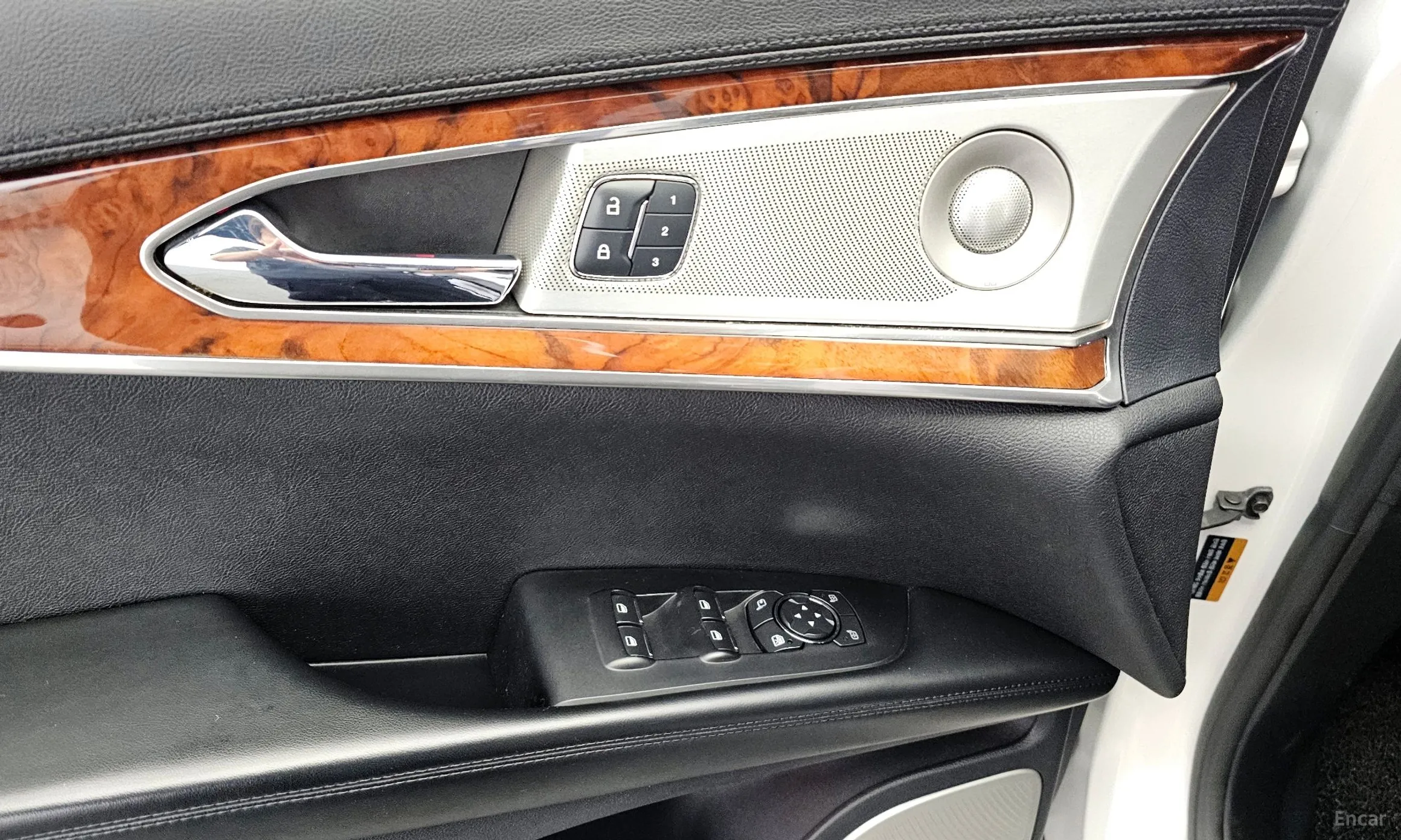 Lincoln MKX 2nd Generation превью 14
