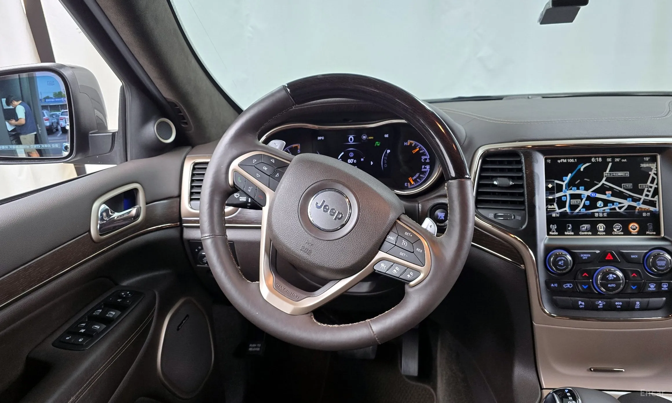 Jeep Grand Cherokee превью 13
