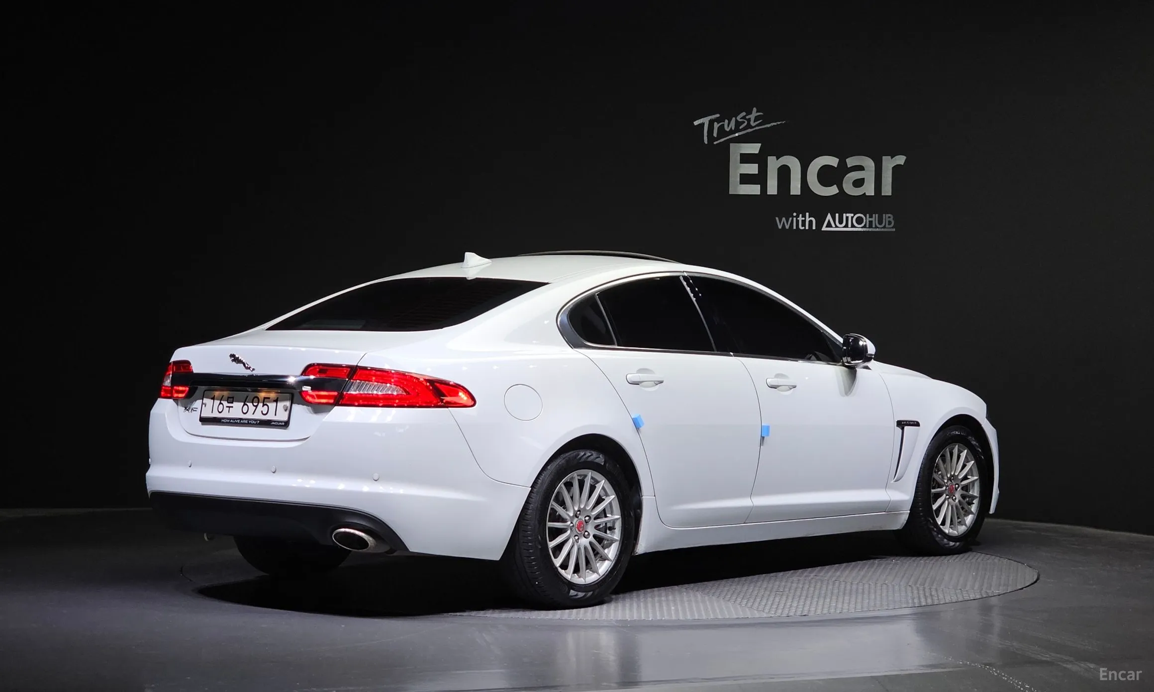 Jaguar New XF превью 2