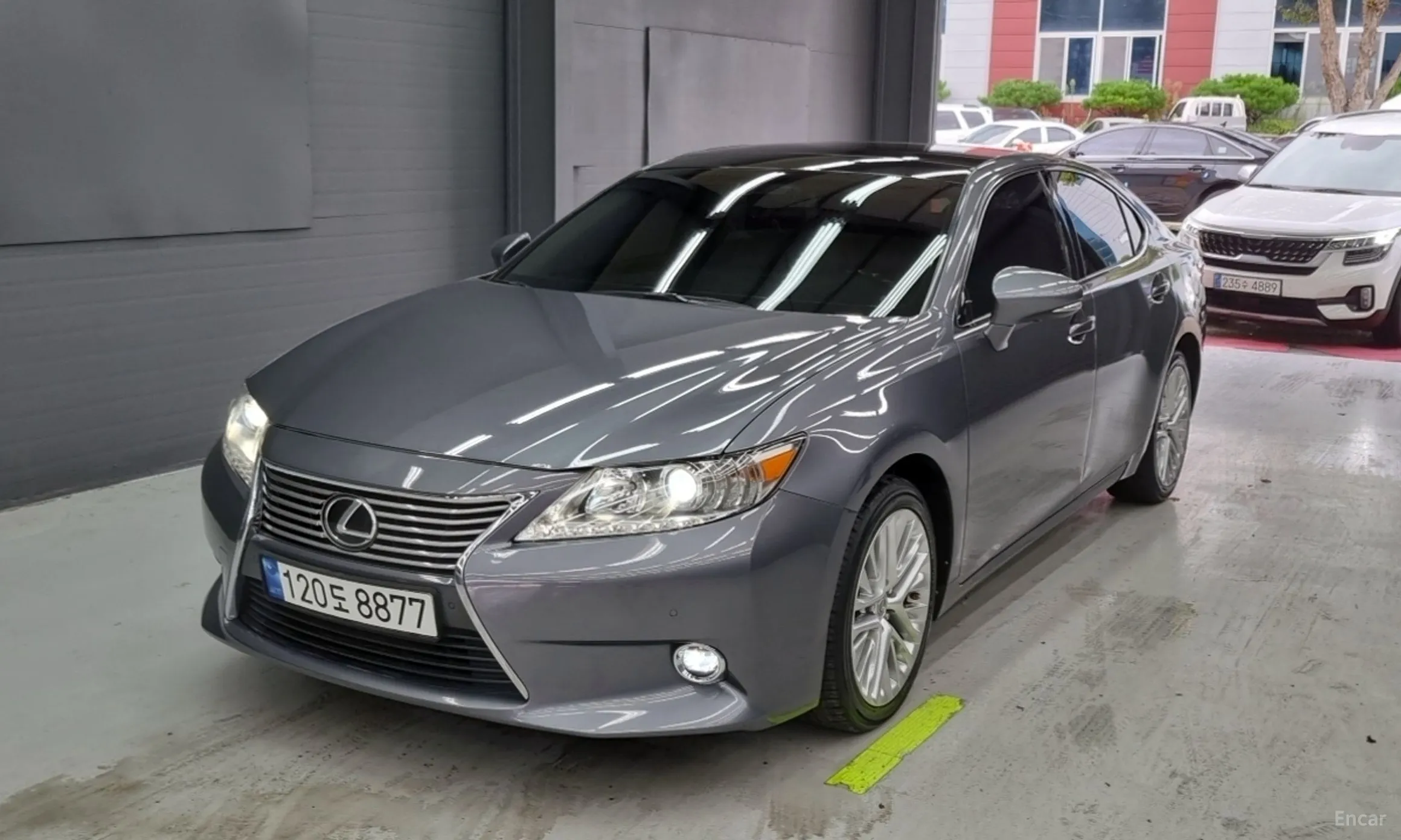 Lexus New ES350