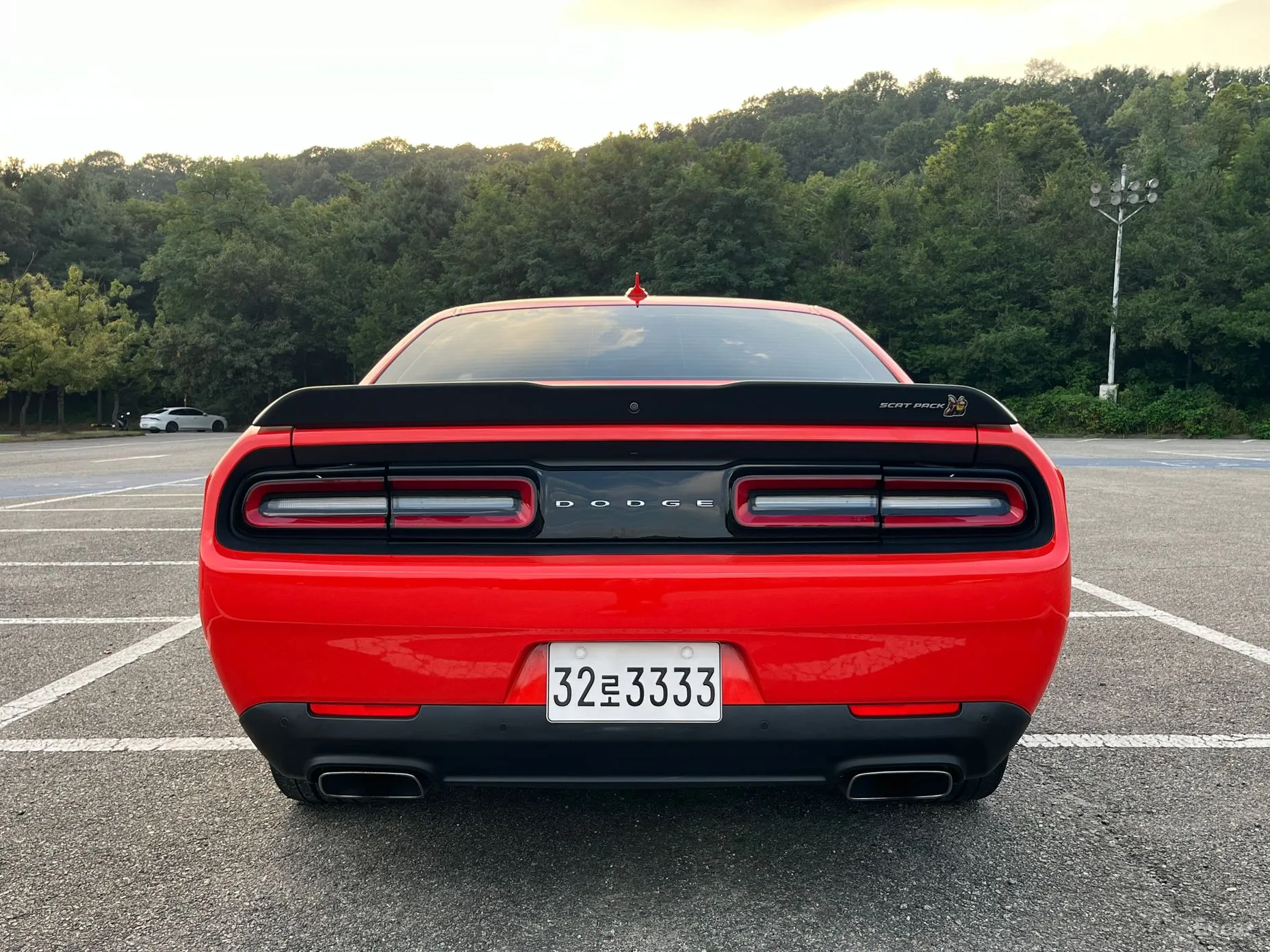 Dodge Challenger превью 4