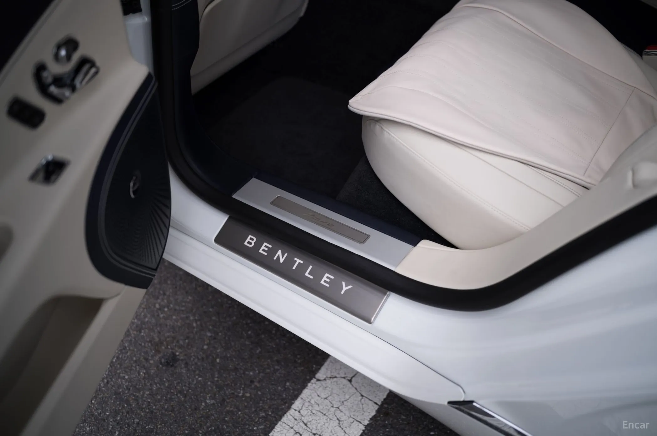 Bentley Flying Spur 3rd Generation превью 10