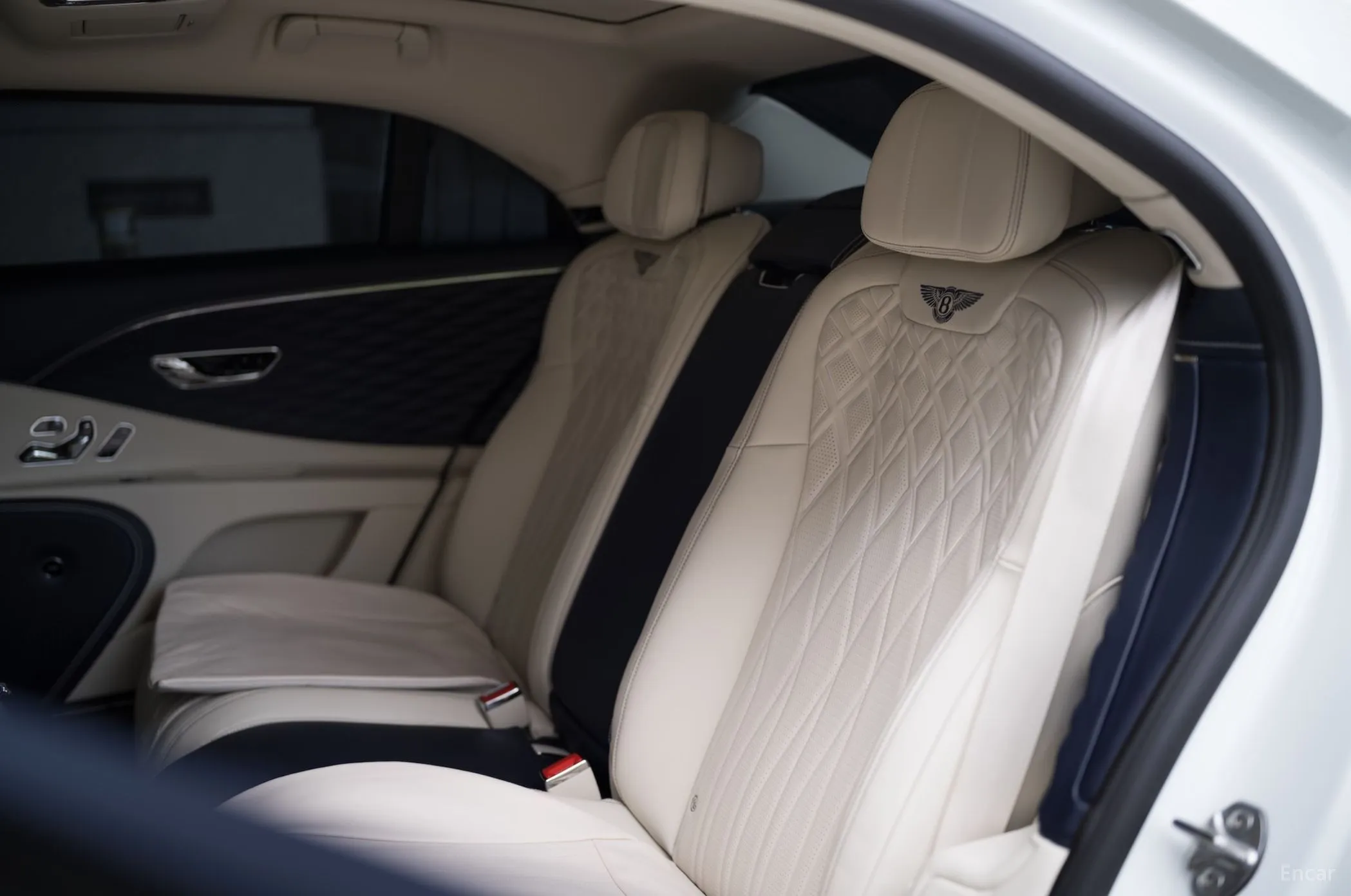 Bentley Flying Spur 3rd Generation превью 11