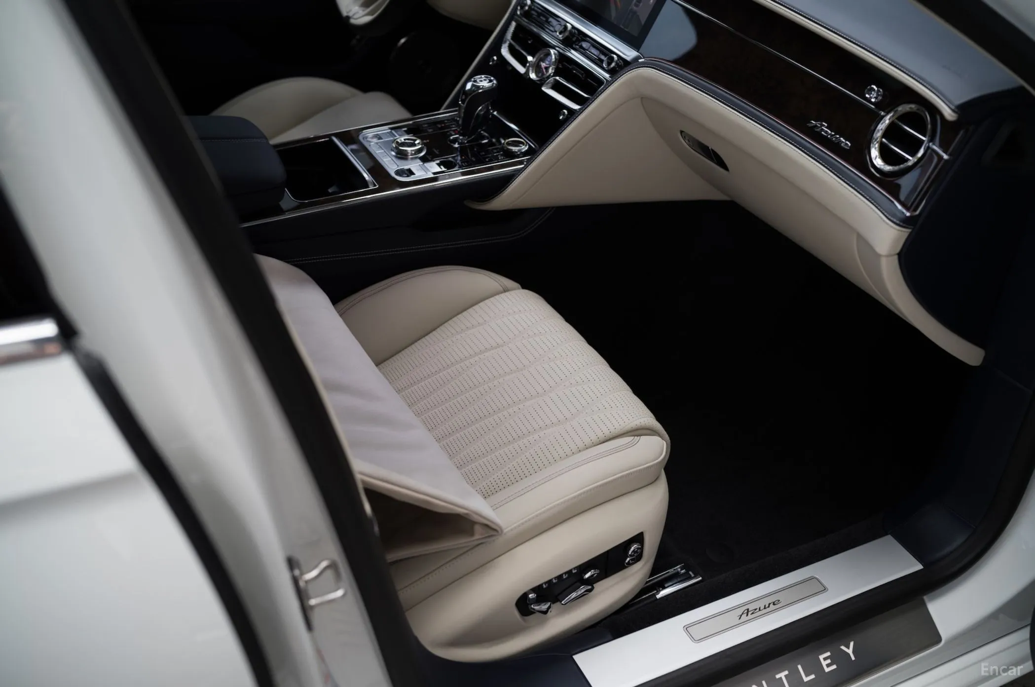 Bentley Flying Spur 3rd Generation превью 13