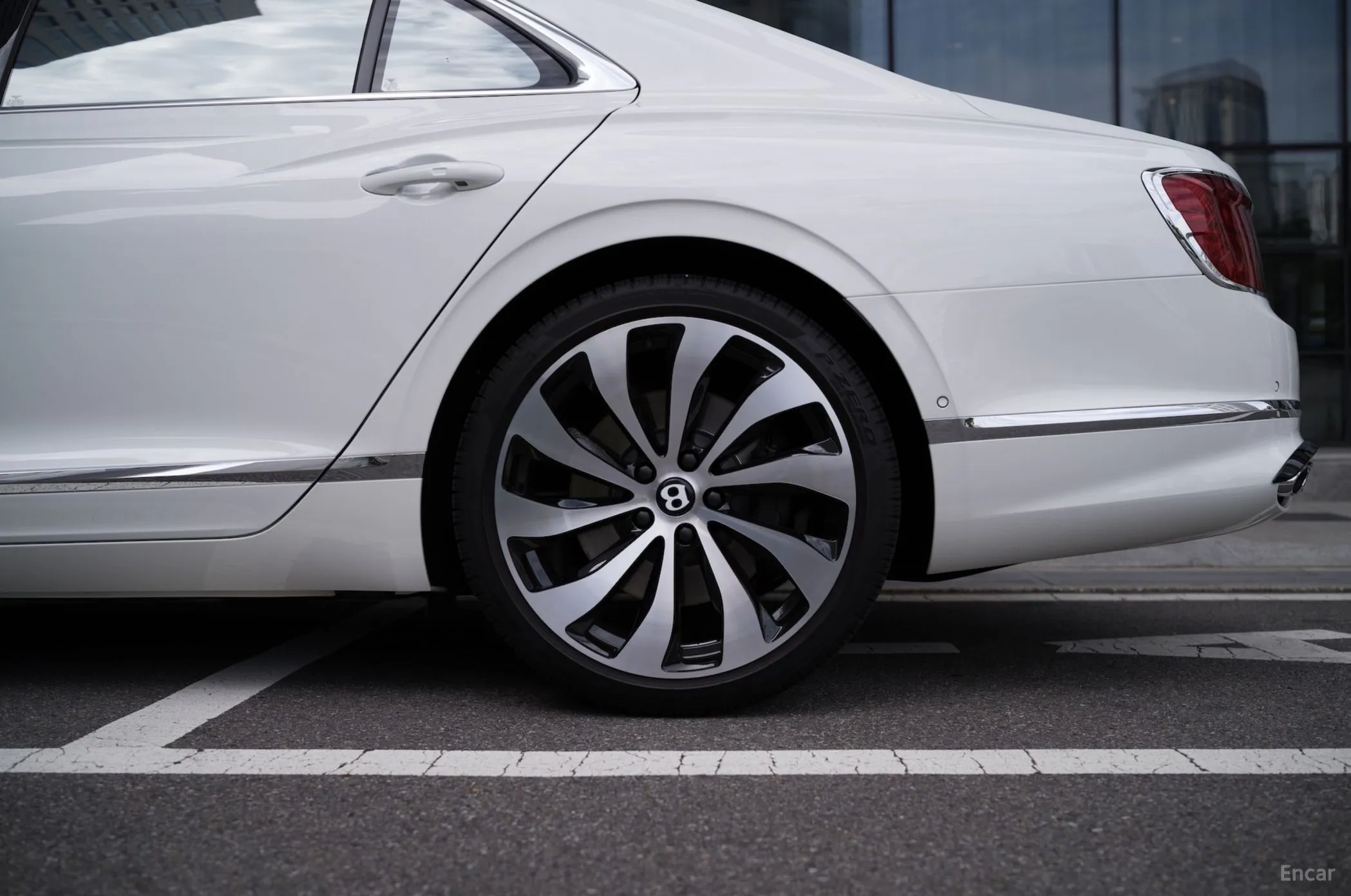 Bentley Flying Spur 3rd Generation превью 6