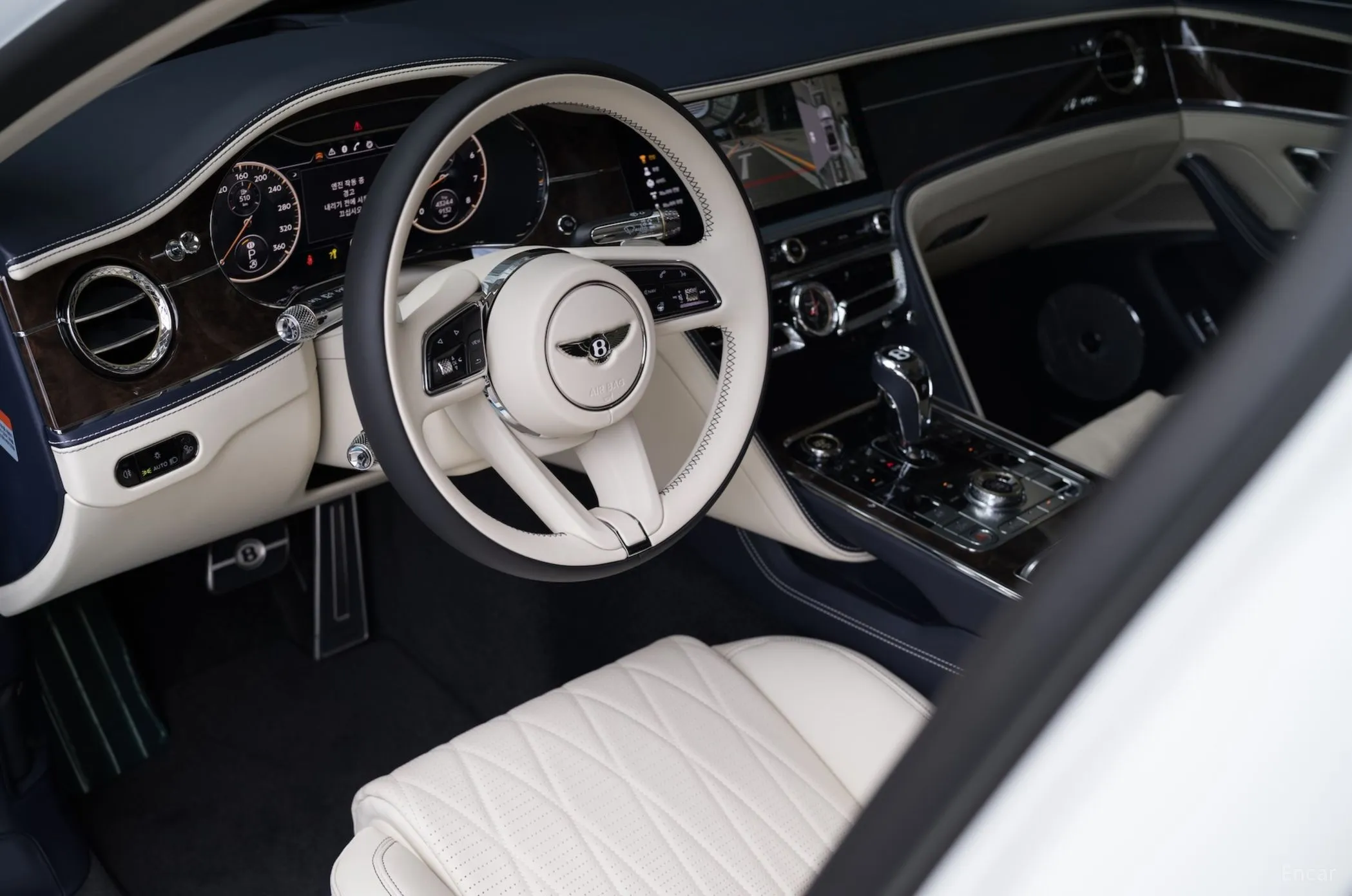 Bentley Flying Spur 3rd Generation превью 7