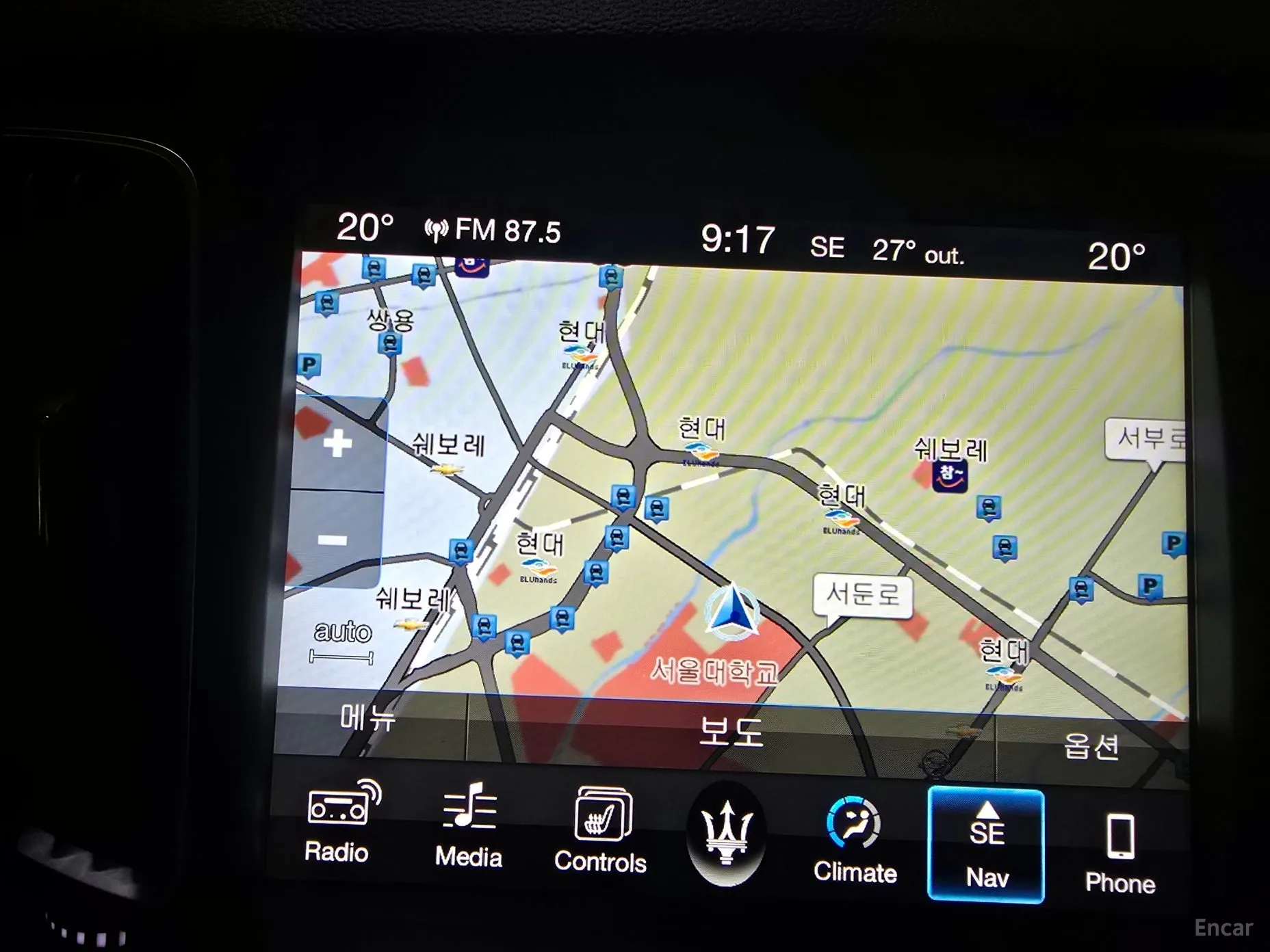 Maserati Levante превью 14