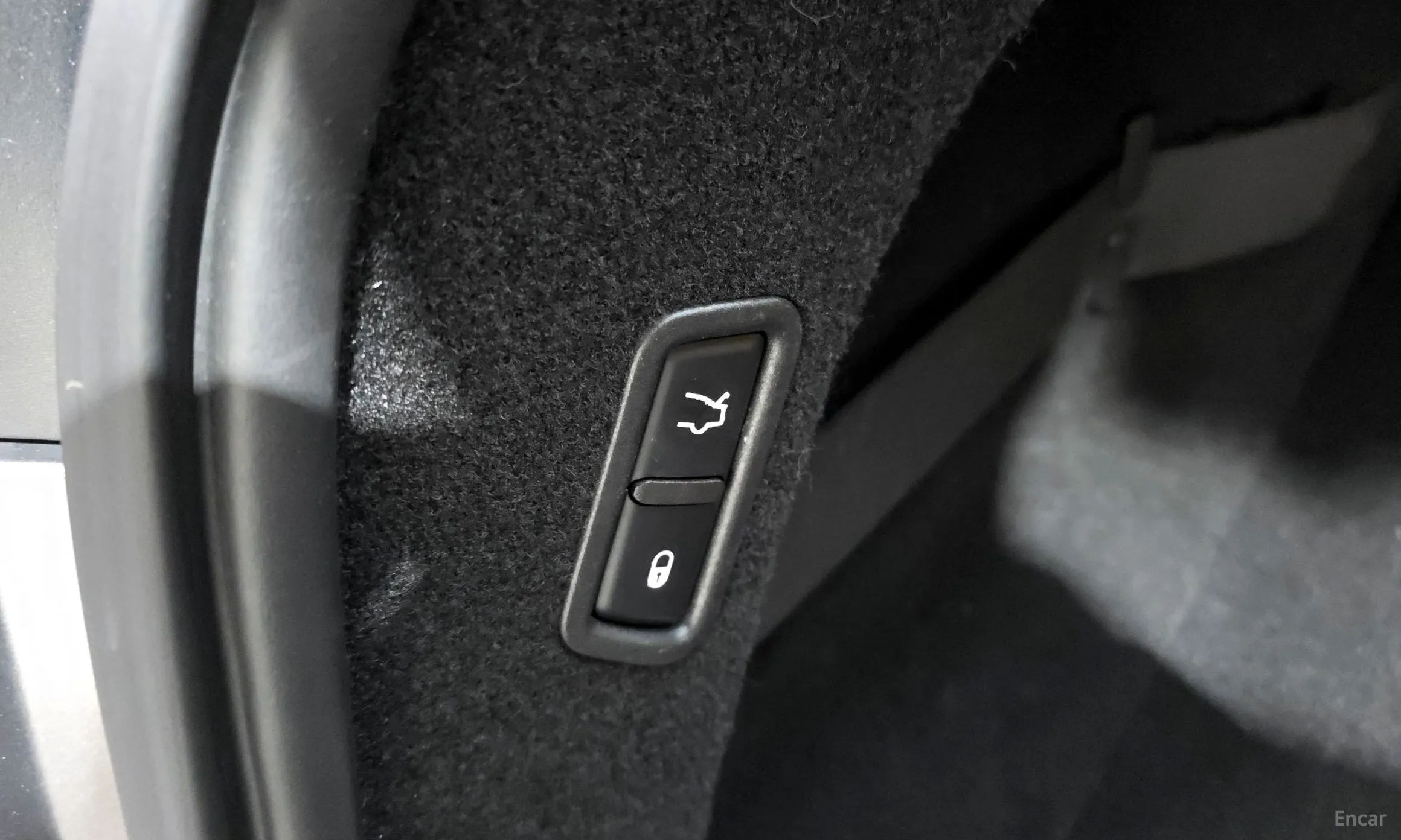 Maserati Levante превью 20