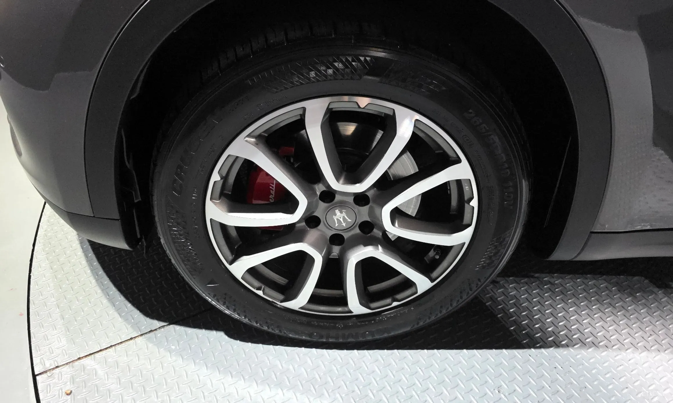 Maserati Levante превью 5