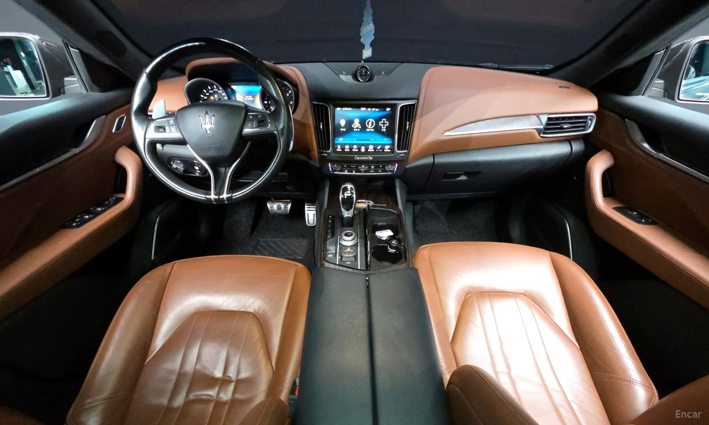 Maserati Levante превью 7
