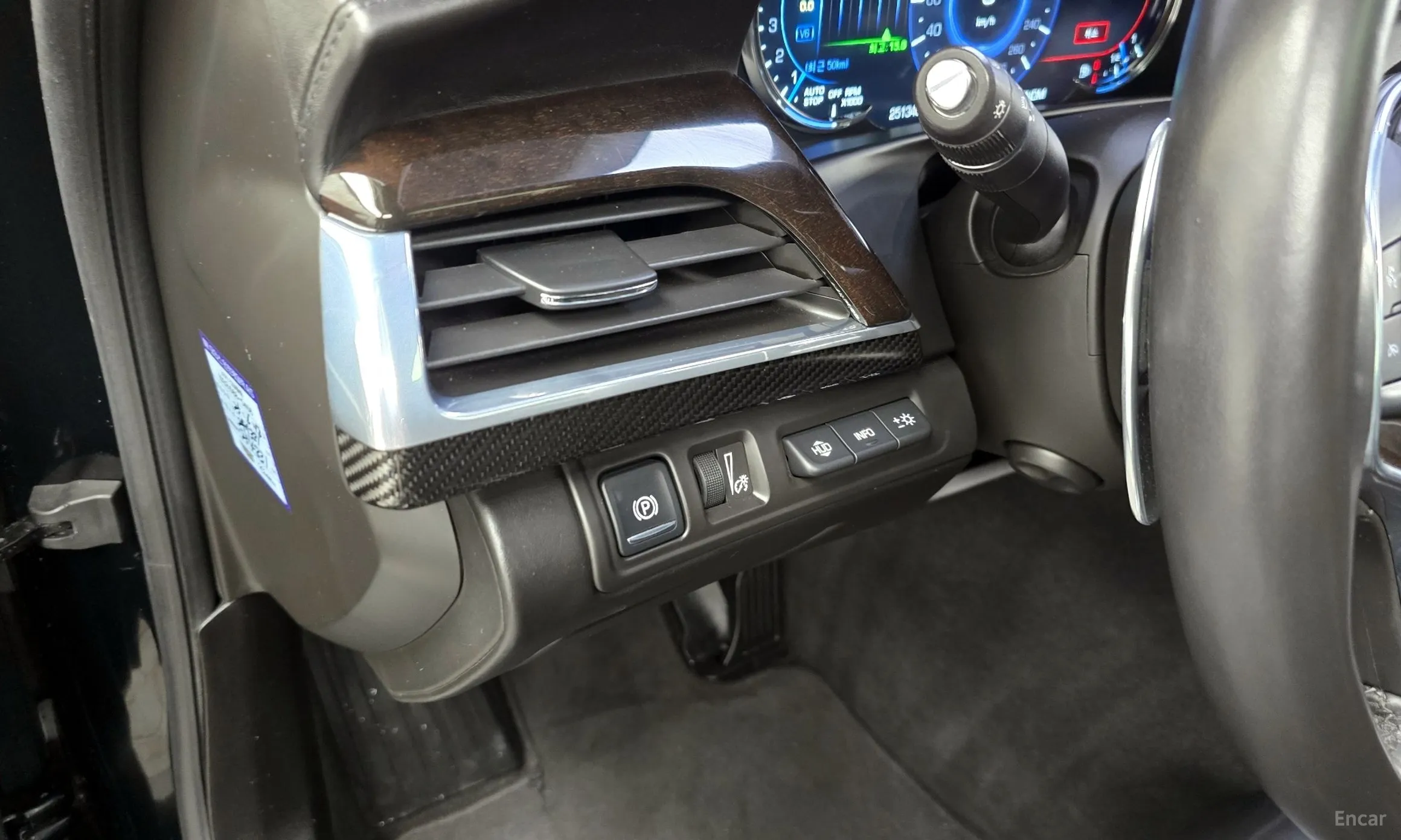 Cadillac CT6 превью 14