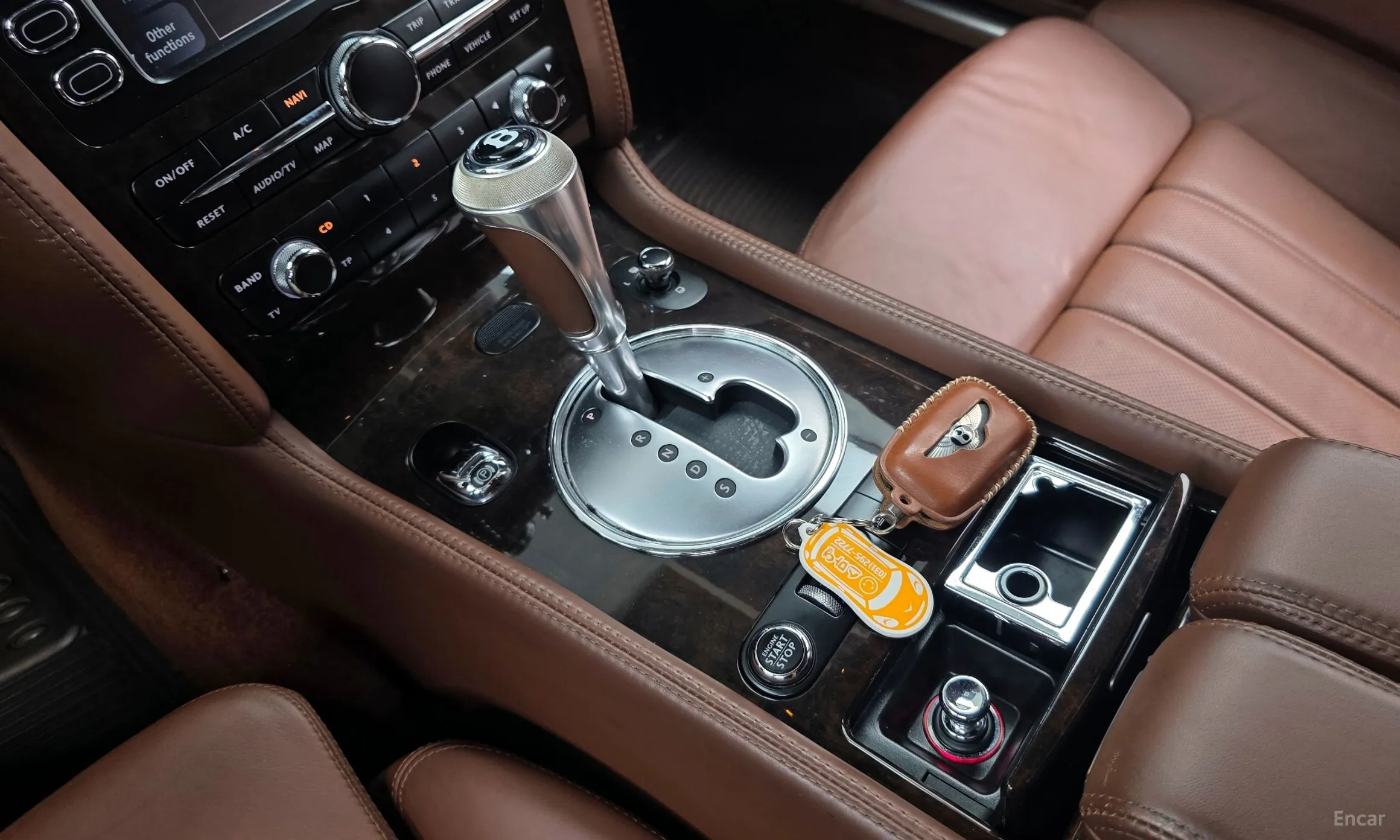 Bentley Flying Spur Gen 1 превью 9