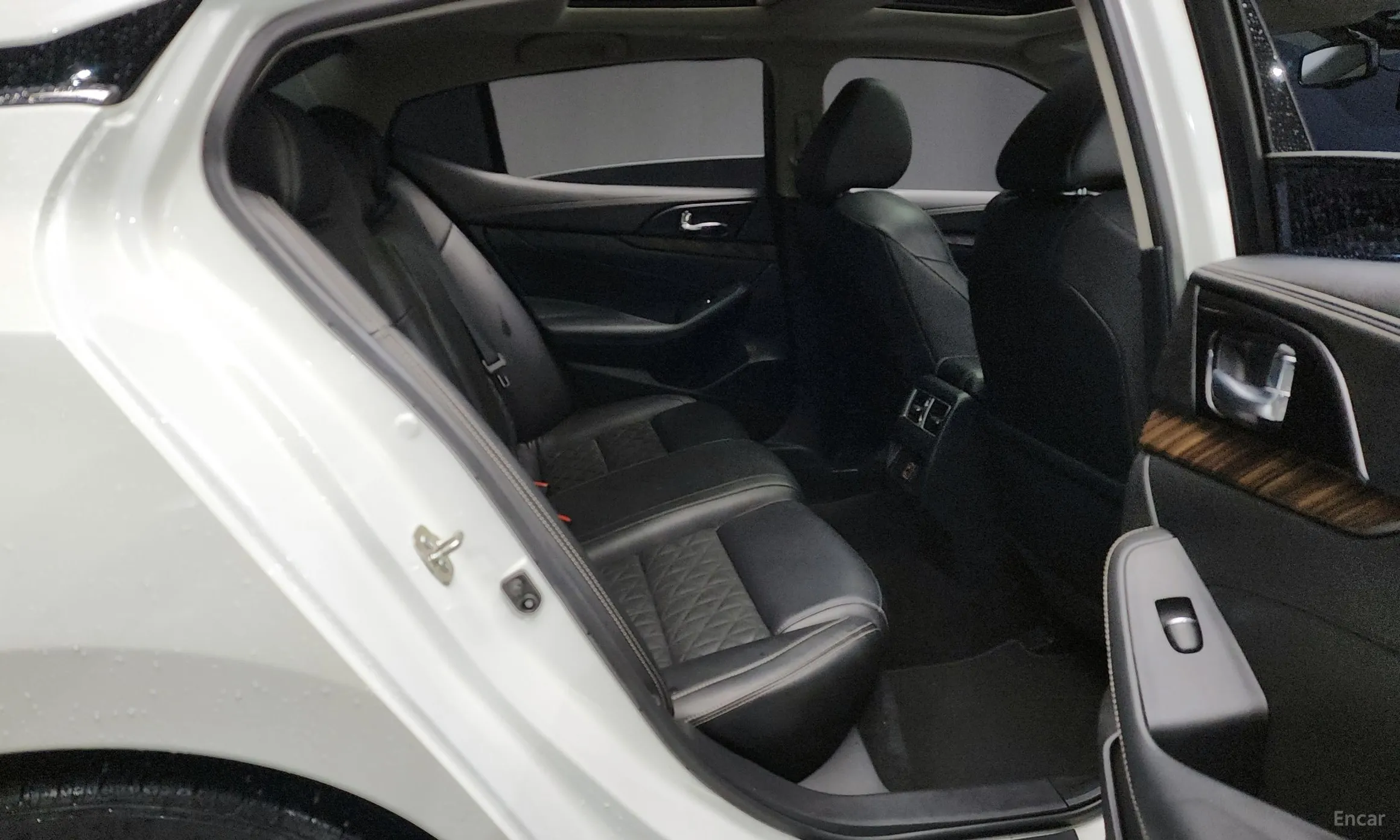 Nissan Maxima (A36) превью 12
