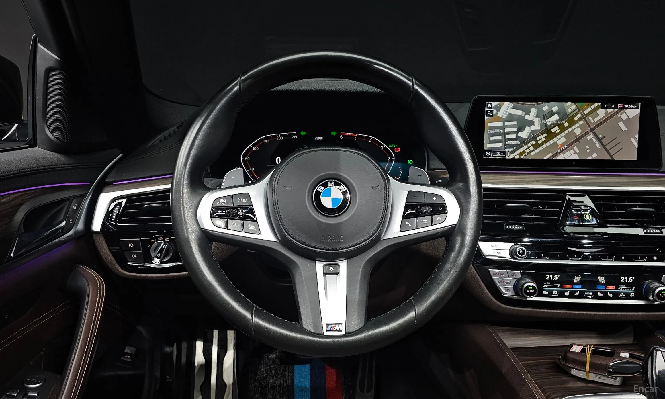 BMW 5 Series (G30) превью 13