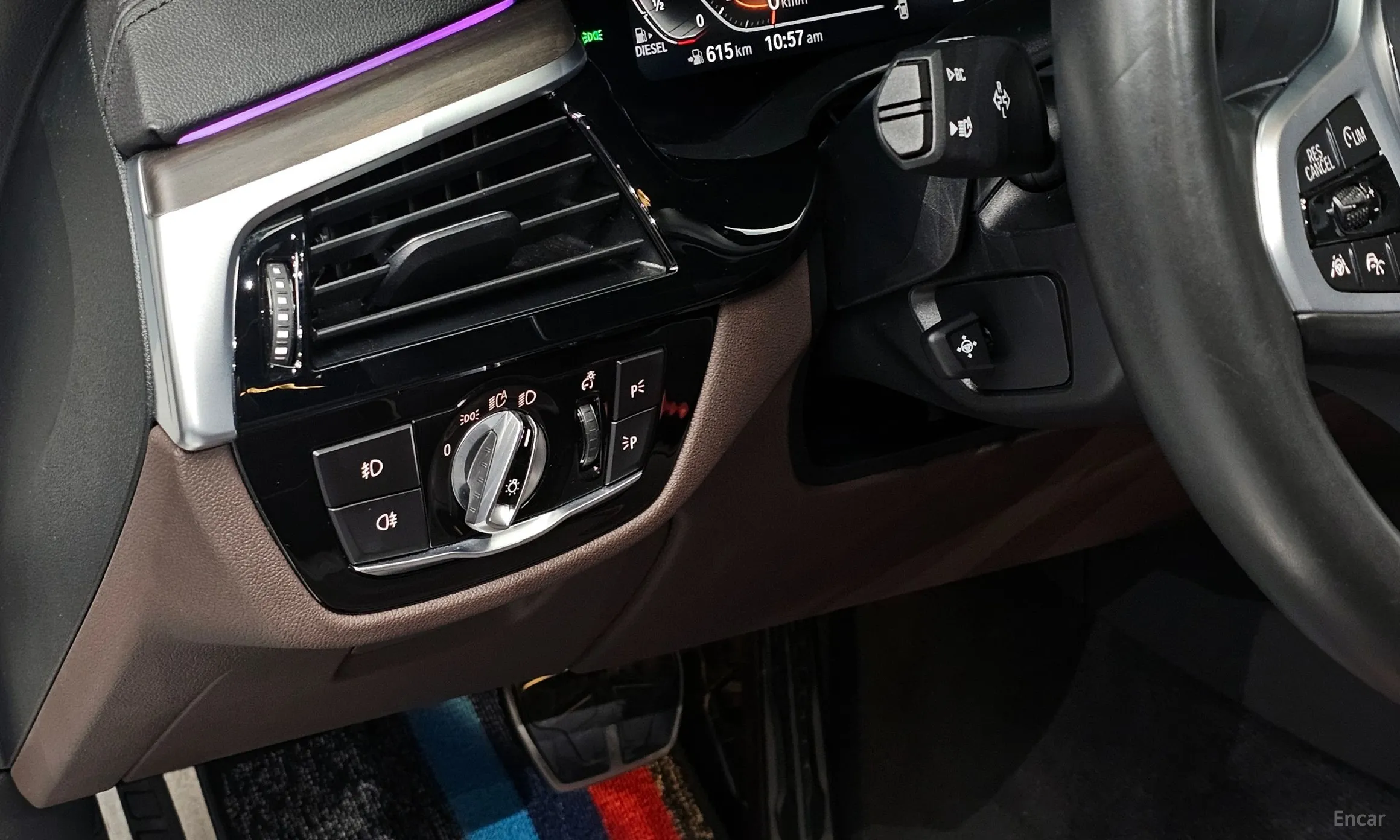 BMW 5 Series (G30) превью 16