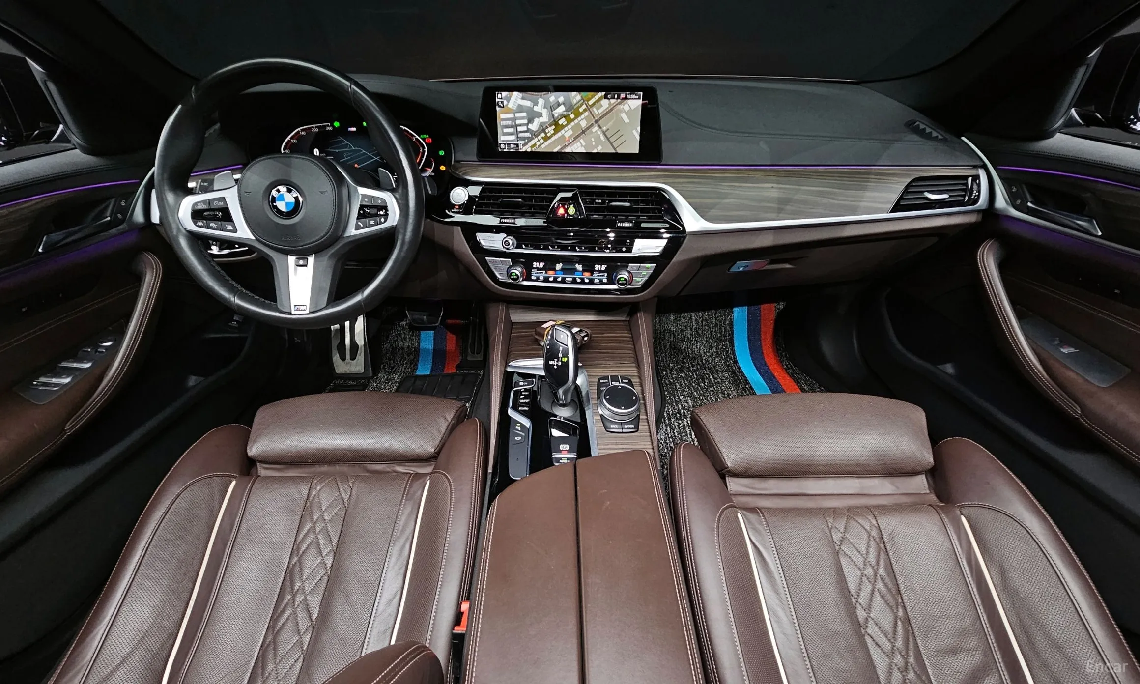 BMW 5 Series (G30) превью 7