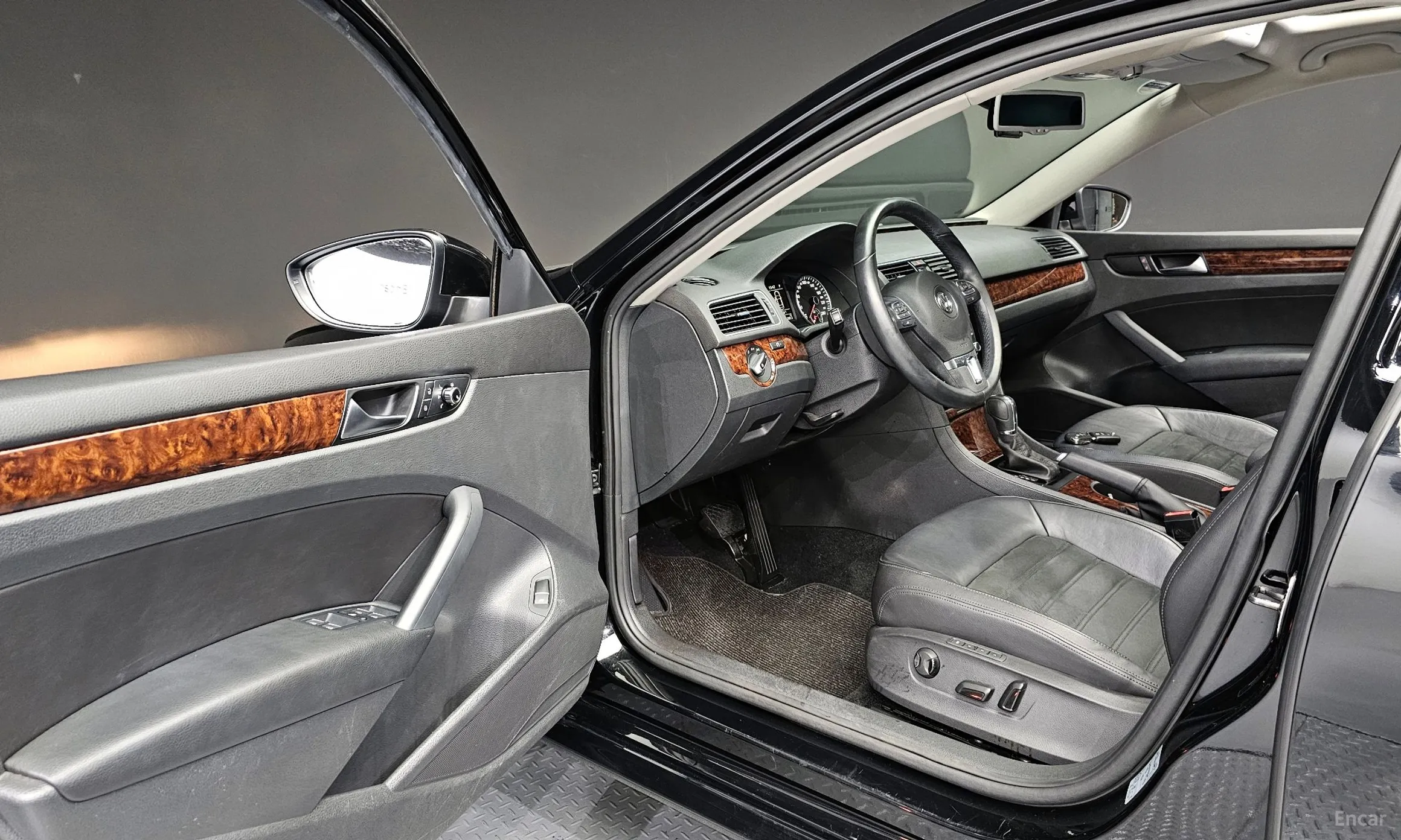 Volkswagen The New Passat превью 11