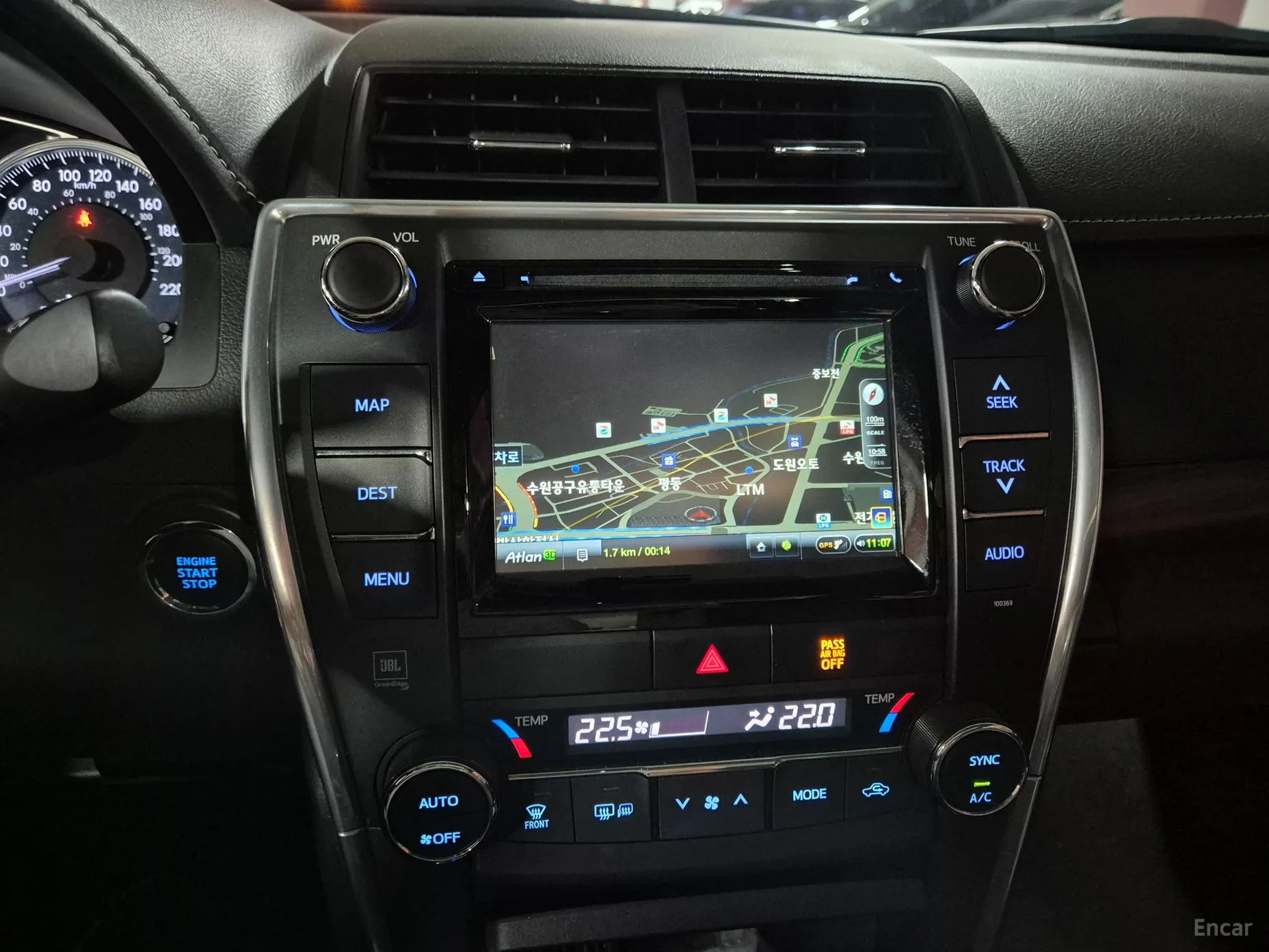 Toyota New Camry превью 13