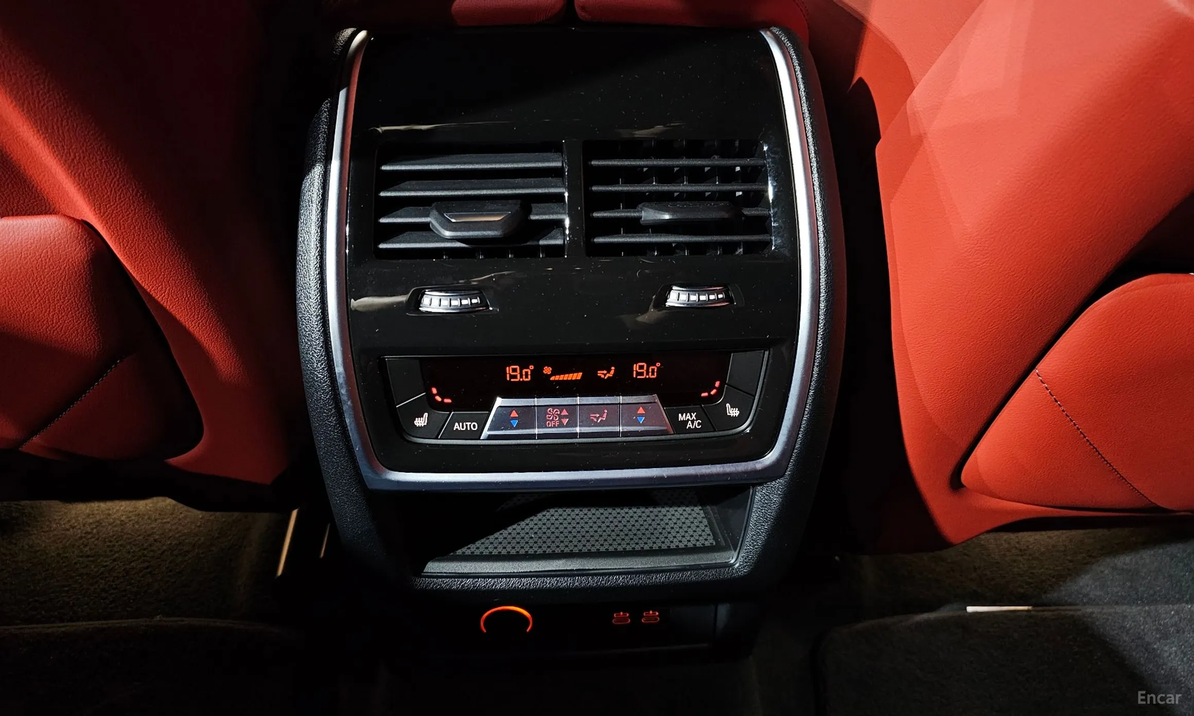BMW XM (G09) превью 18
