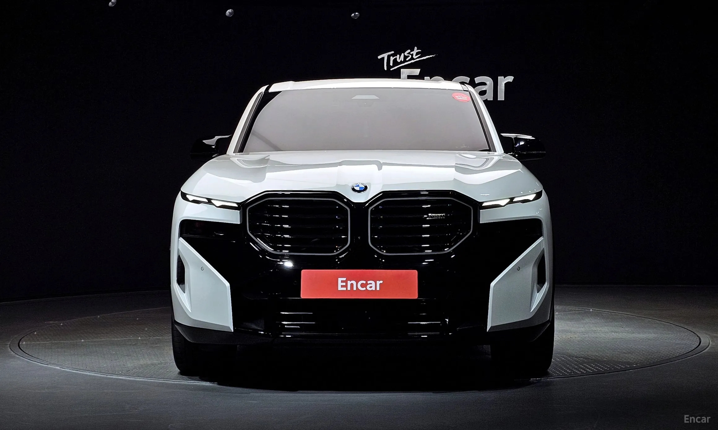 BMW XM (G09) превью 3